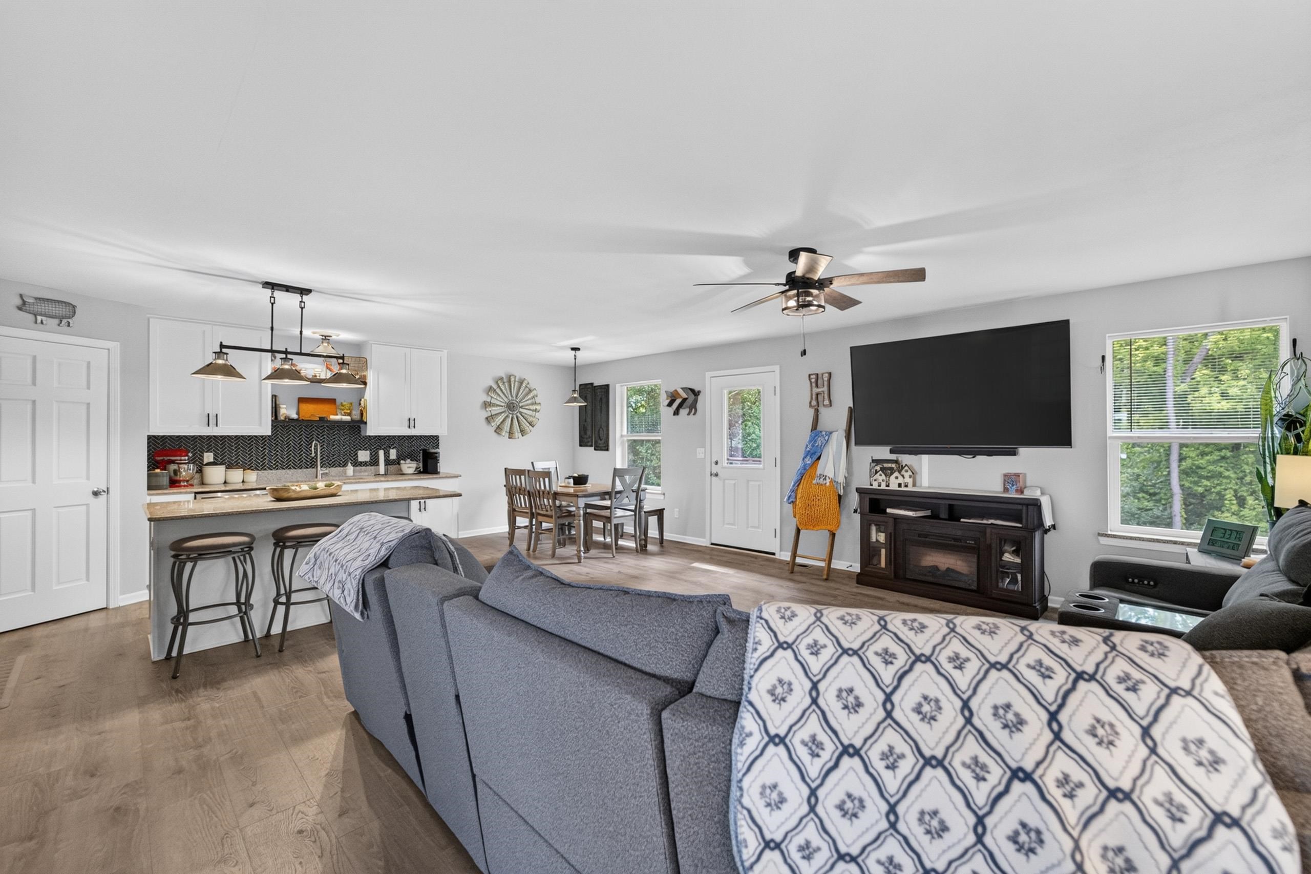 3305 Emerald Drive