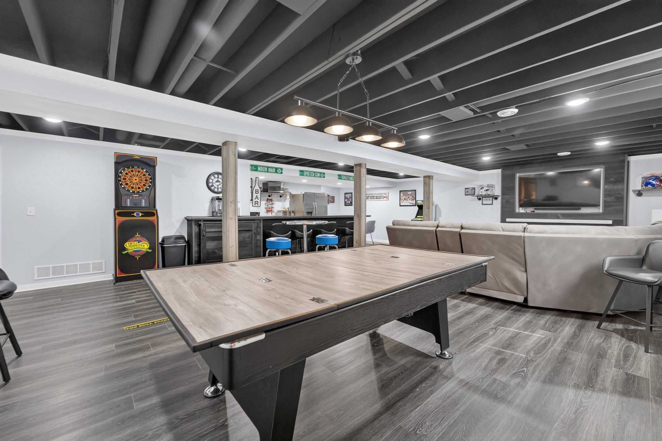 3305 Emerald Drive