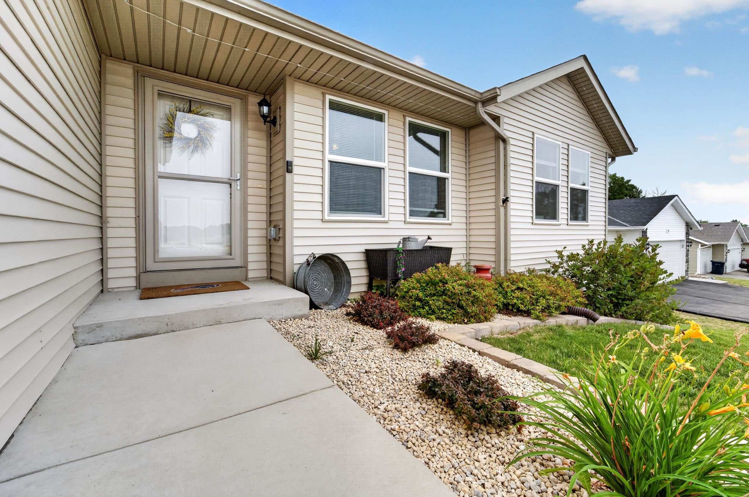 3305 Emerald Drive