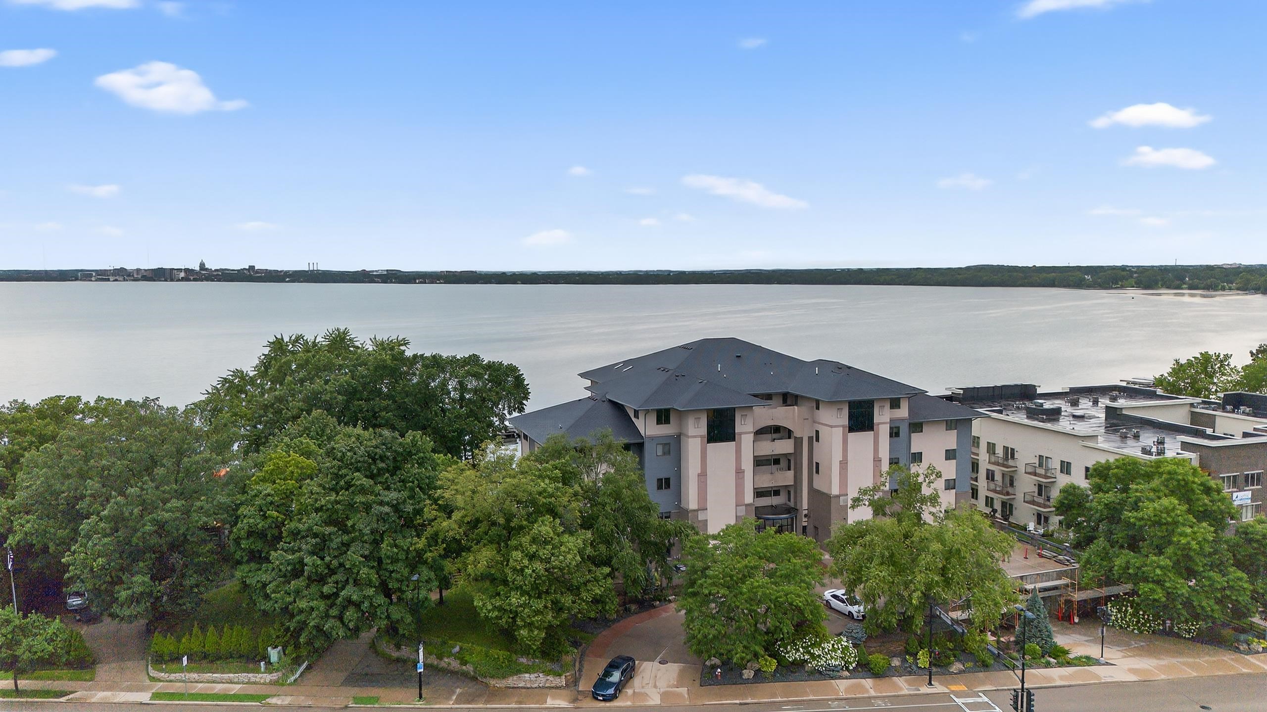 4101 Monona Drive 302