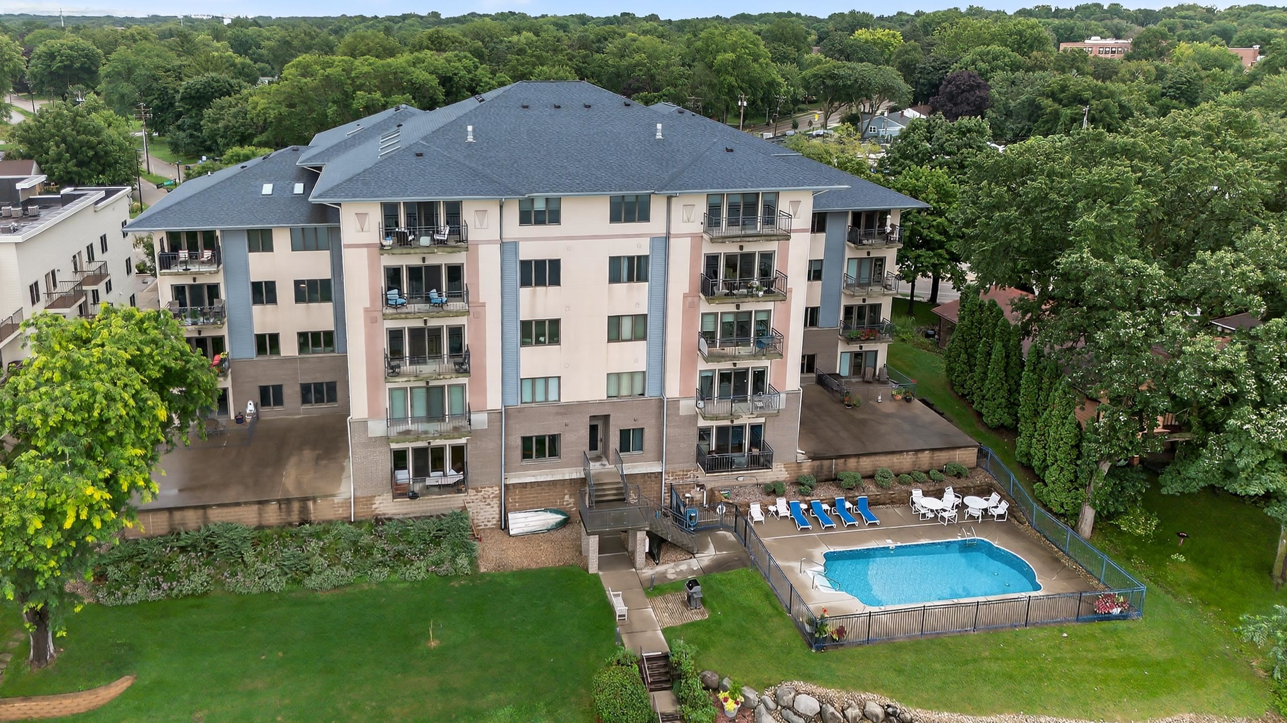 4101 Monona Drive 302
