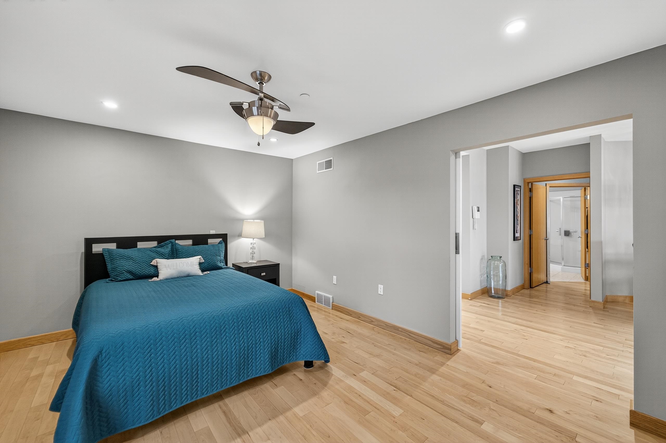 4101 Monona Drive 302