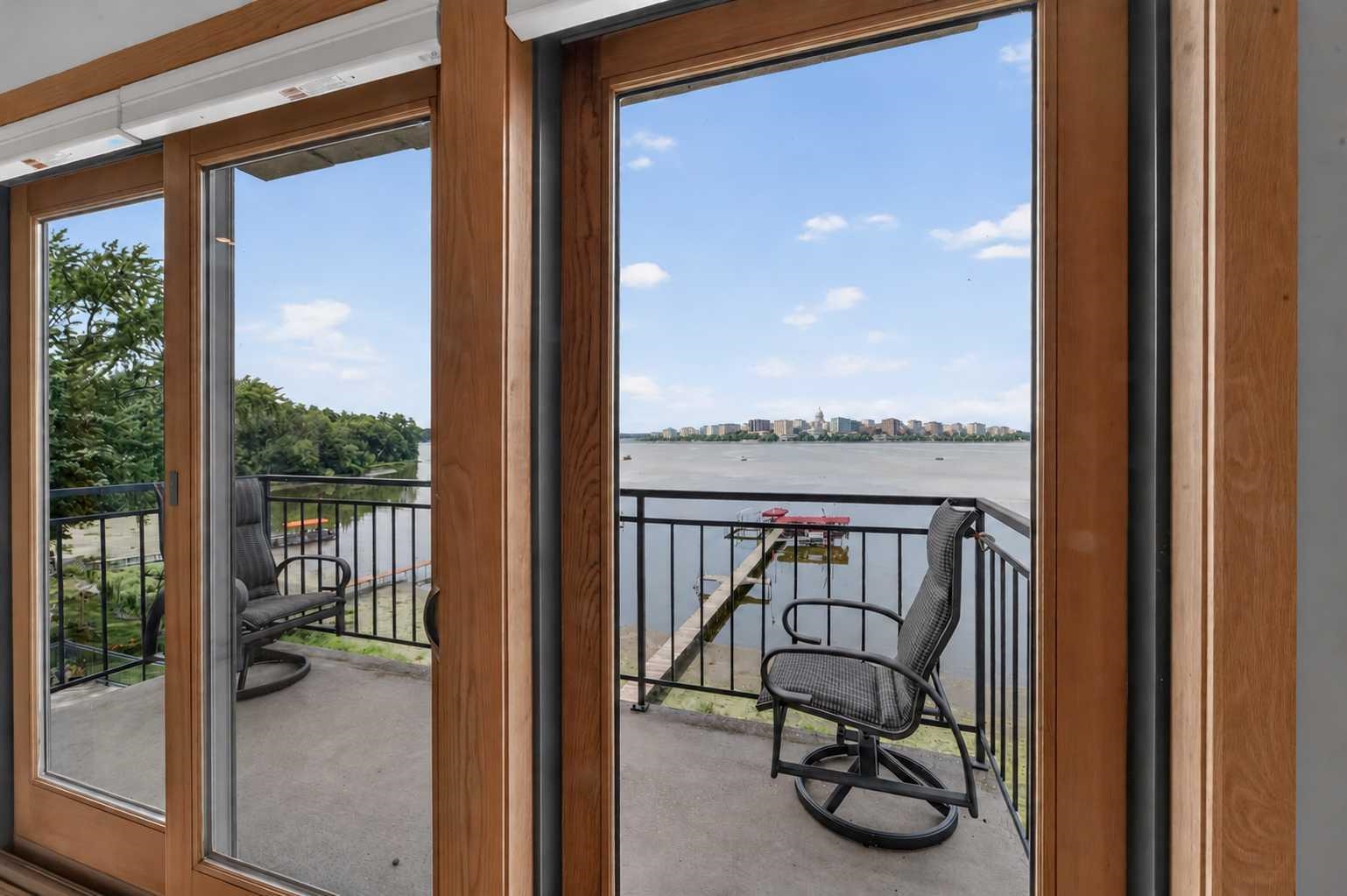 4101 Monona Drive 302