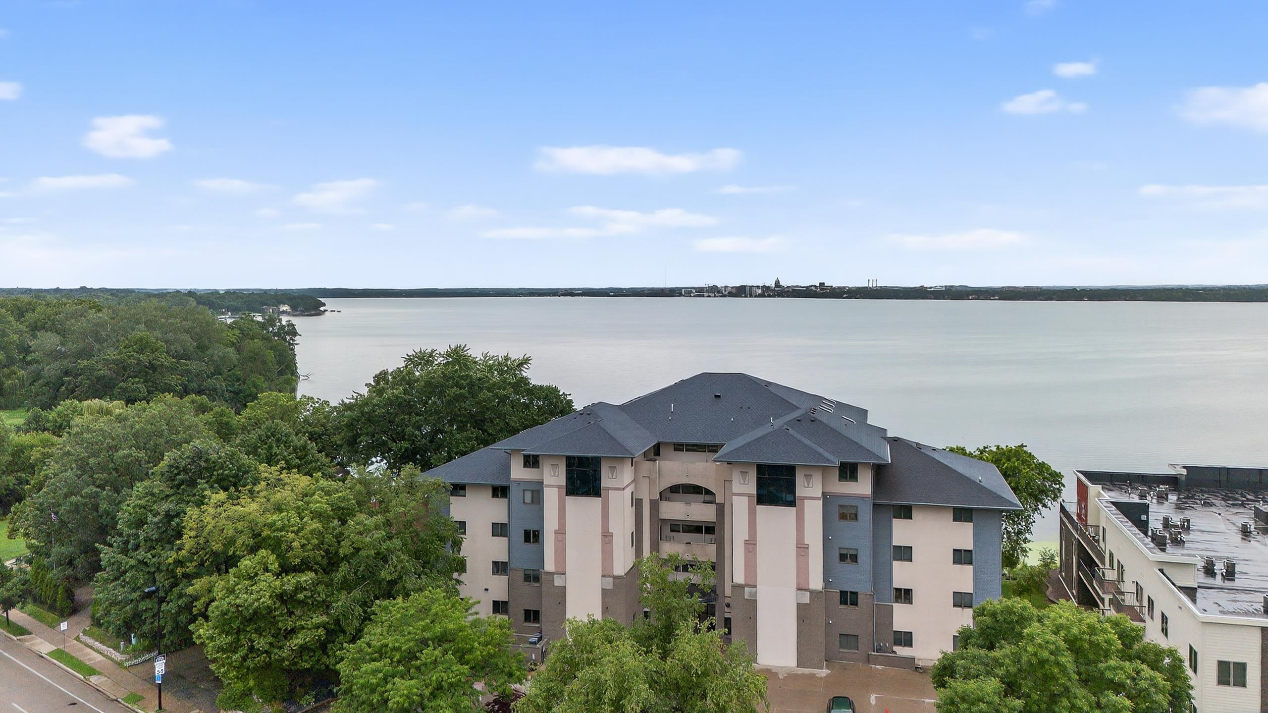 4101 Monona Drive 302