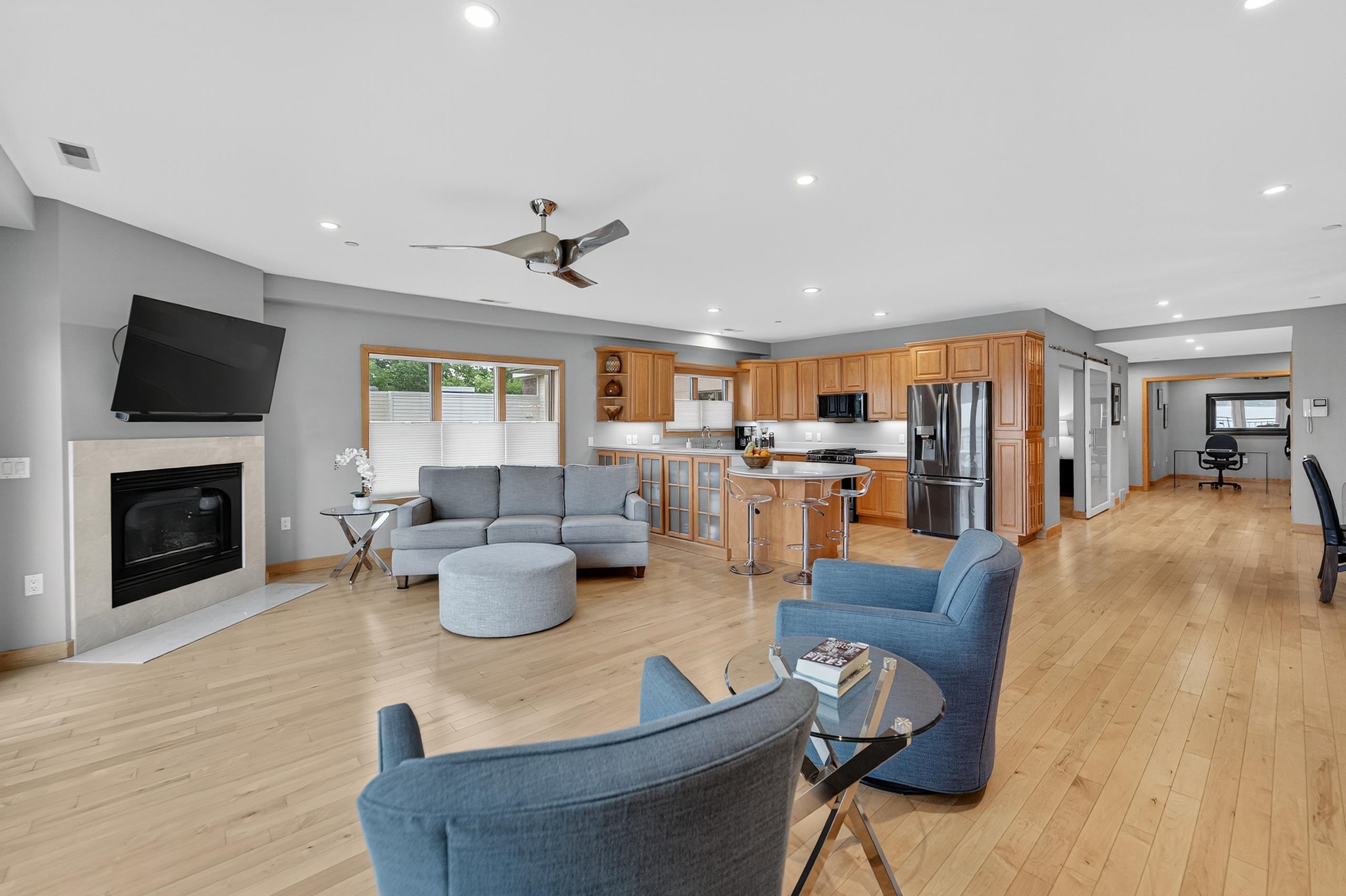 4101 Monona Drive 302