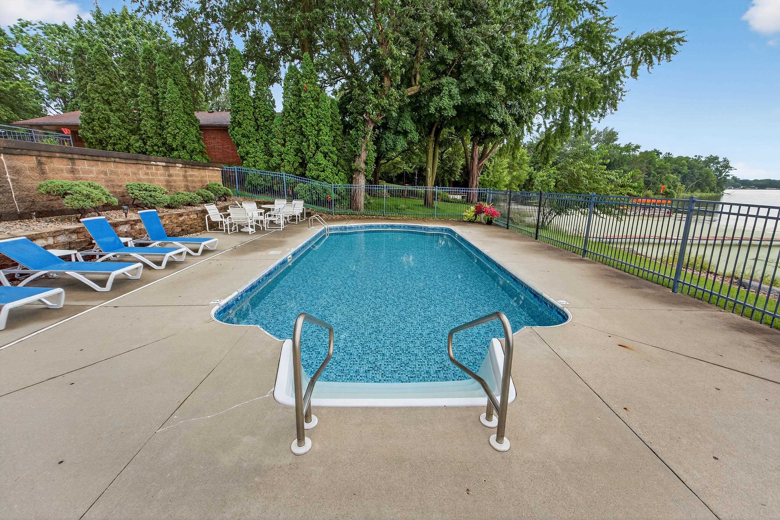 4101 Monona Drive 302