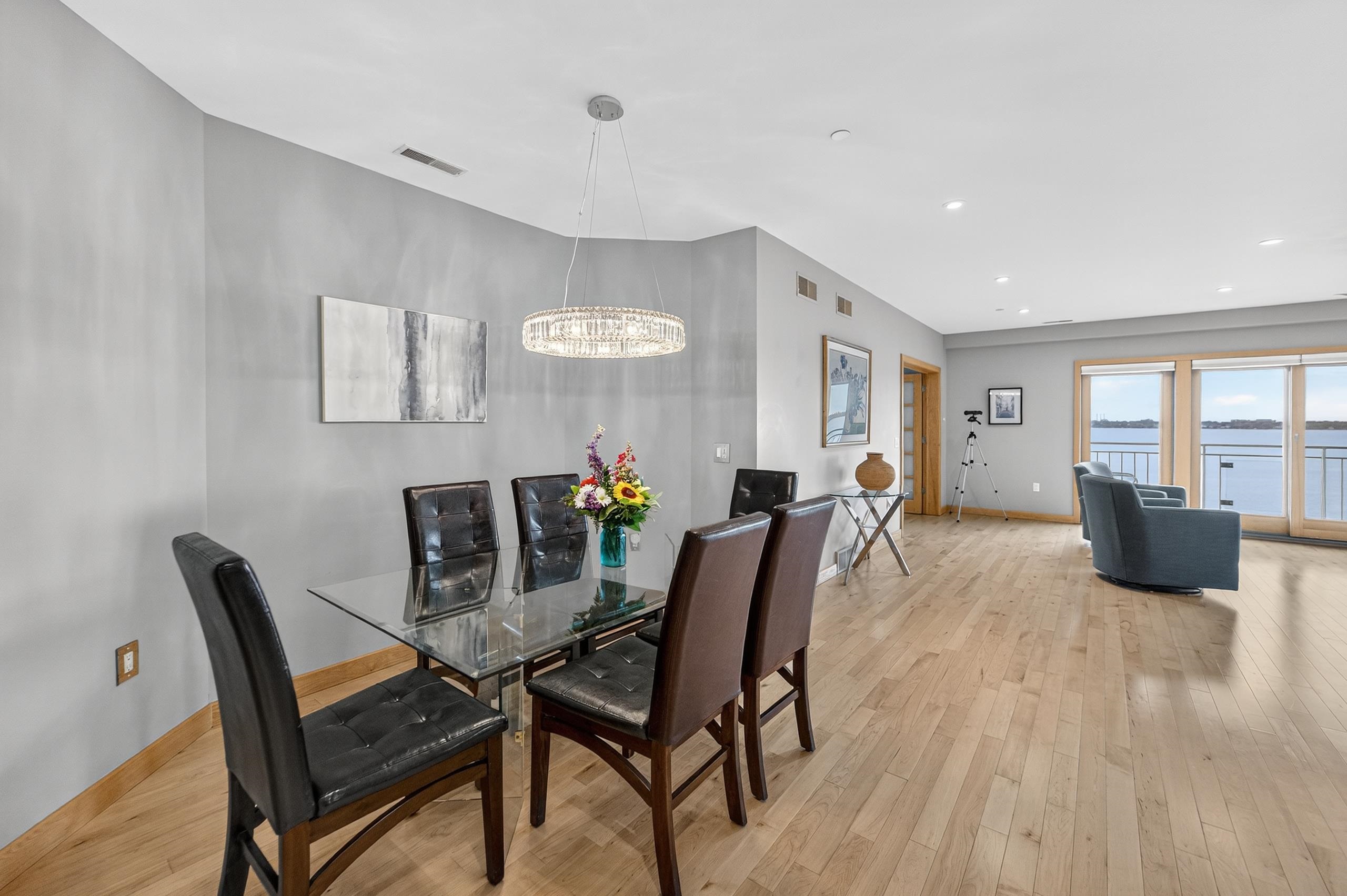 4101 Monona Drive 302