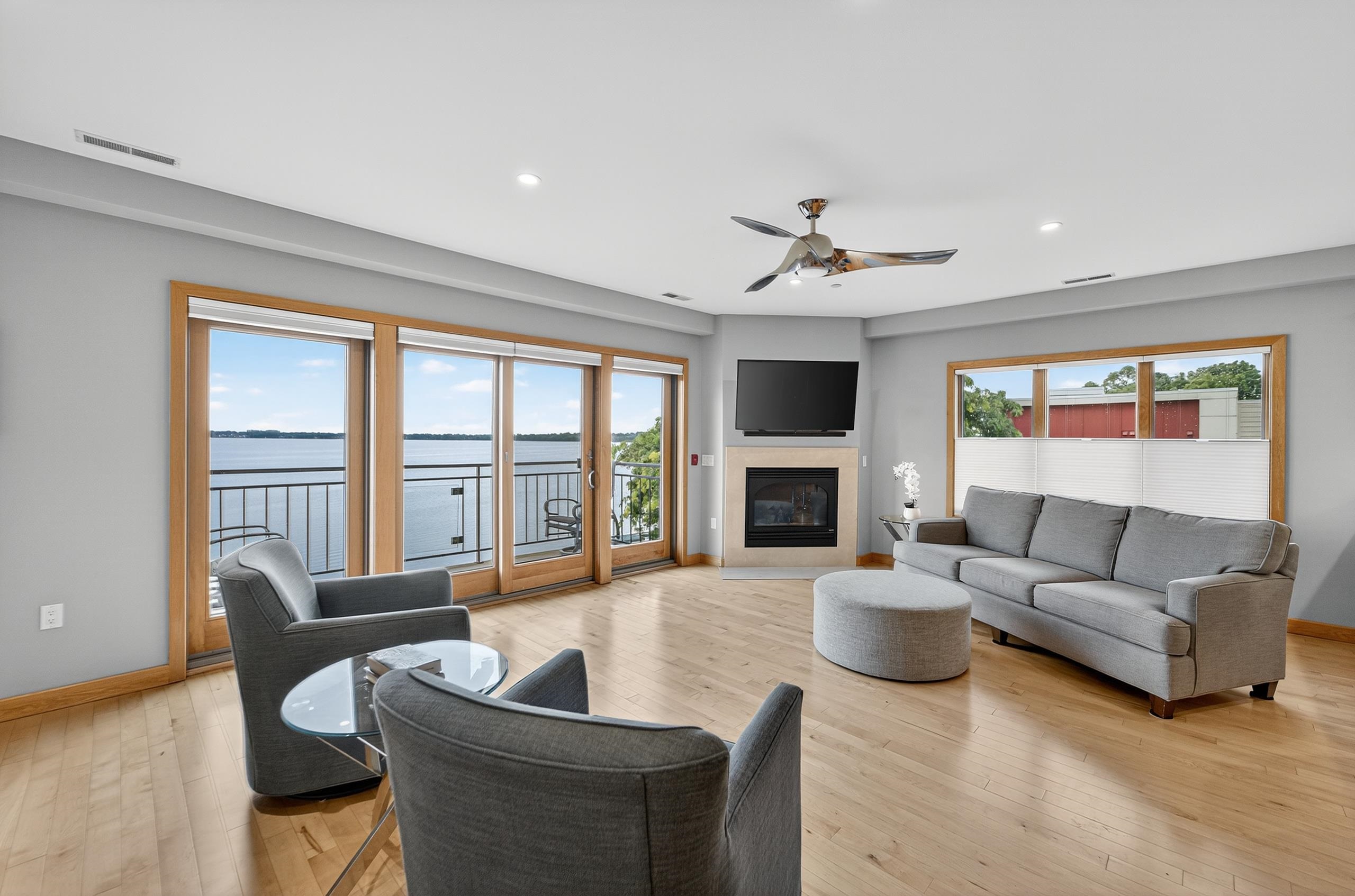 4101 Monona Drive 302