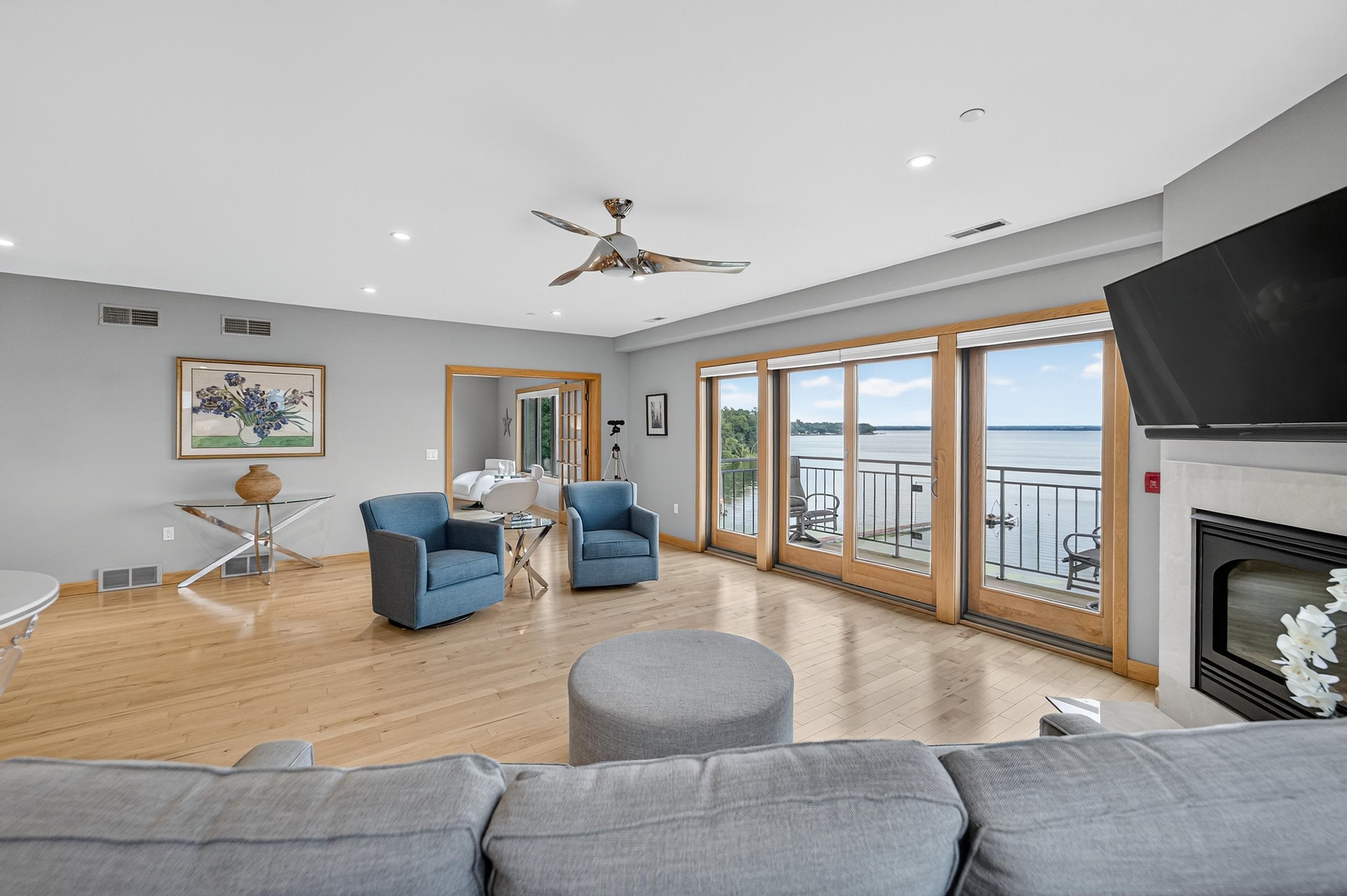 4101 Monona Drive 302