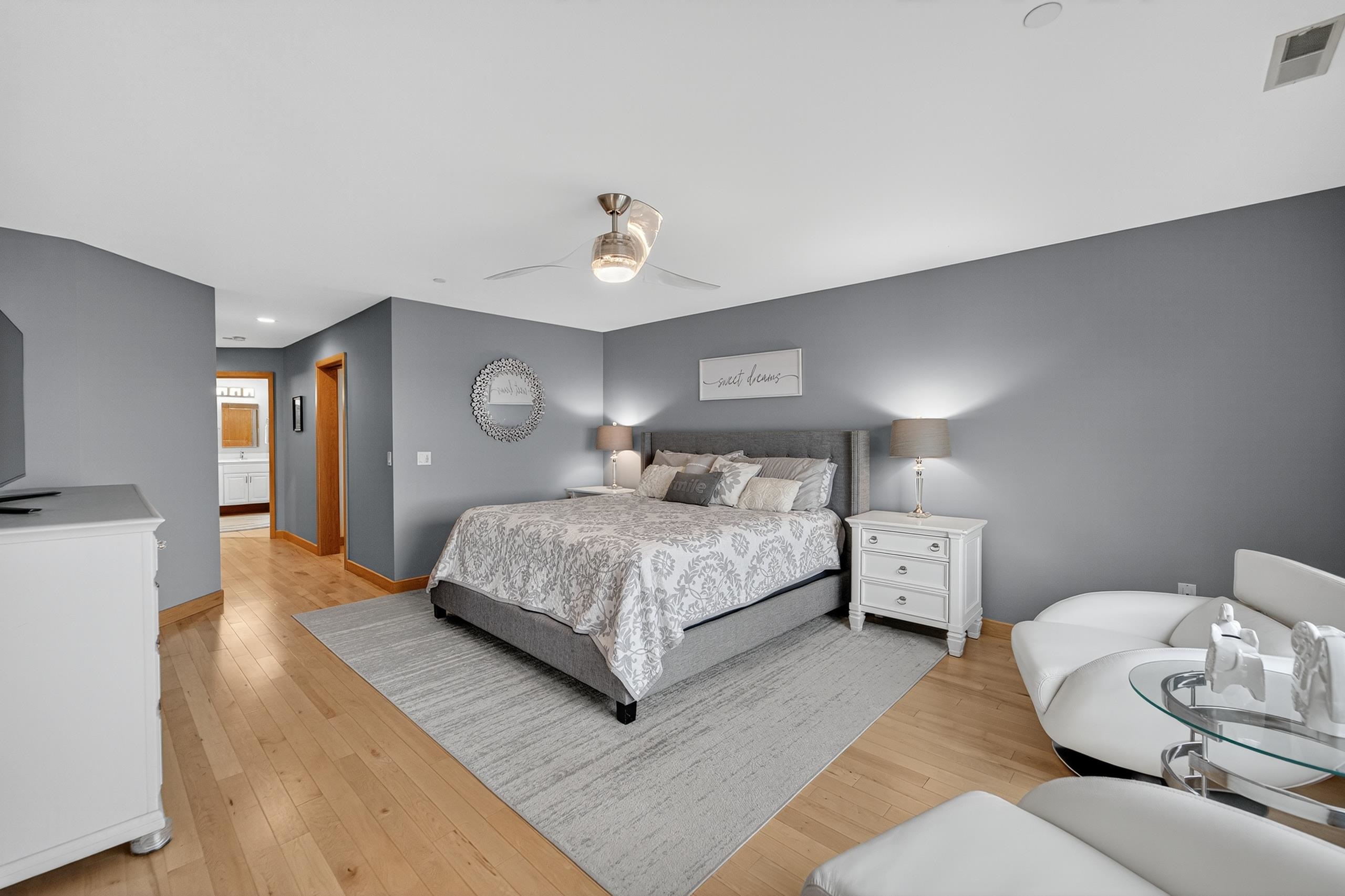 4101 Monona Drive 302