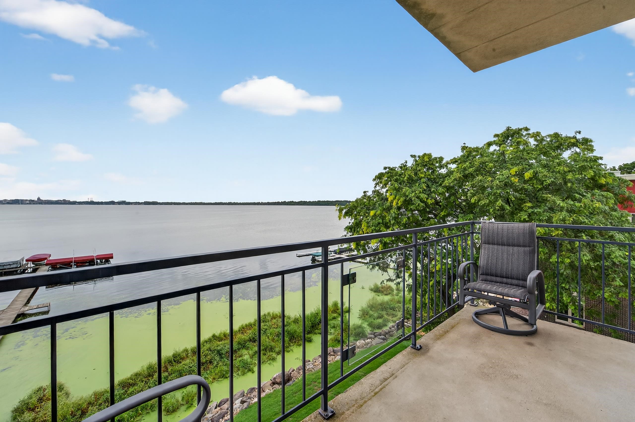 4101 Monona Drive 302