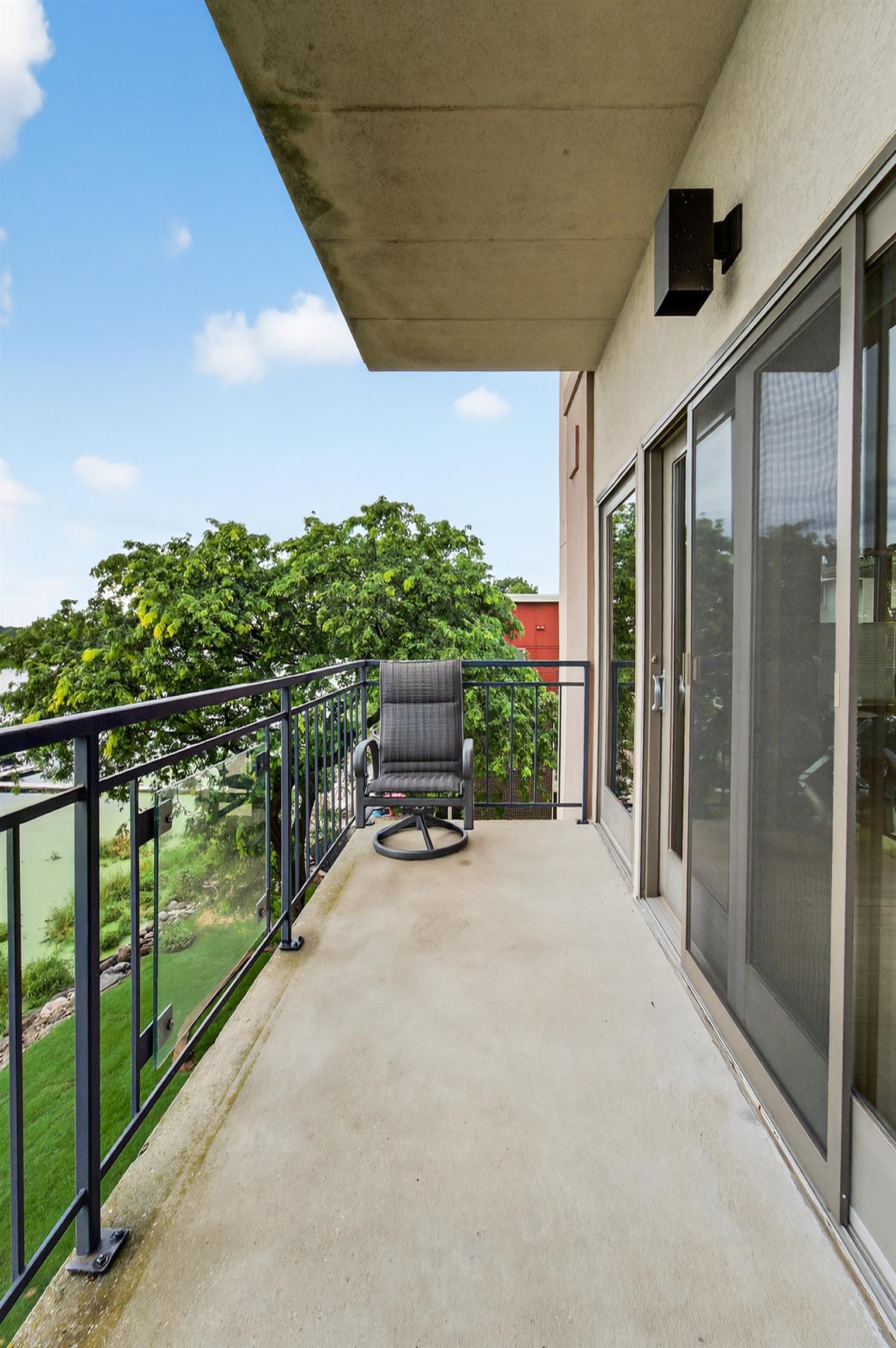 4101 Monona Drive 302