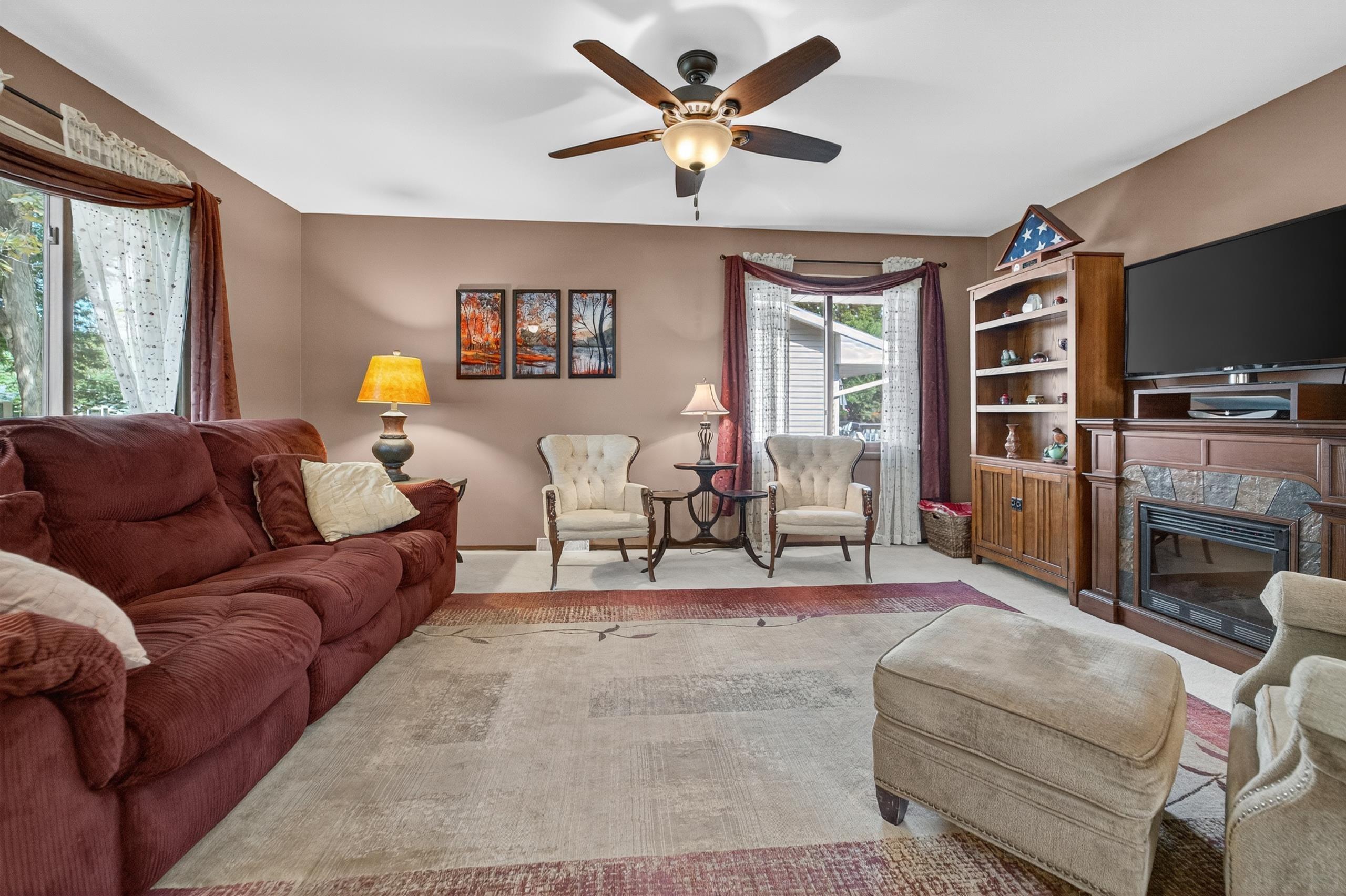 2805 Independence Lane
