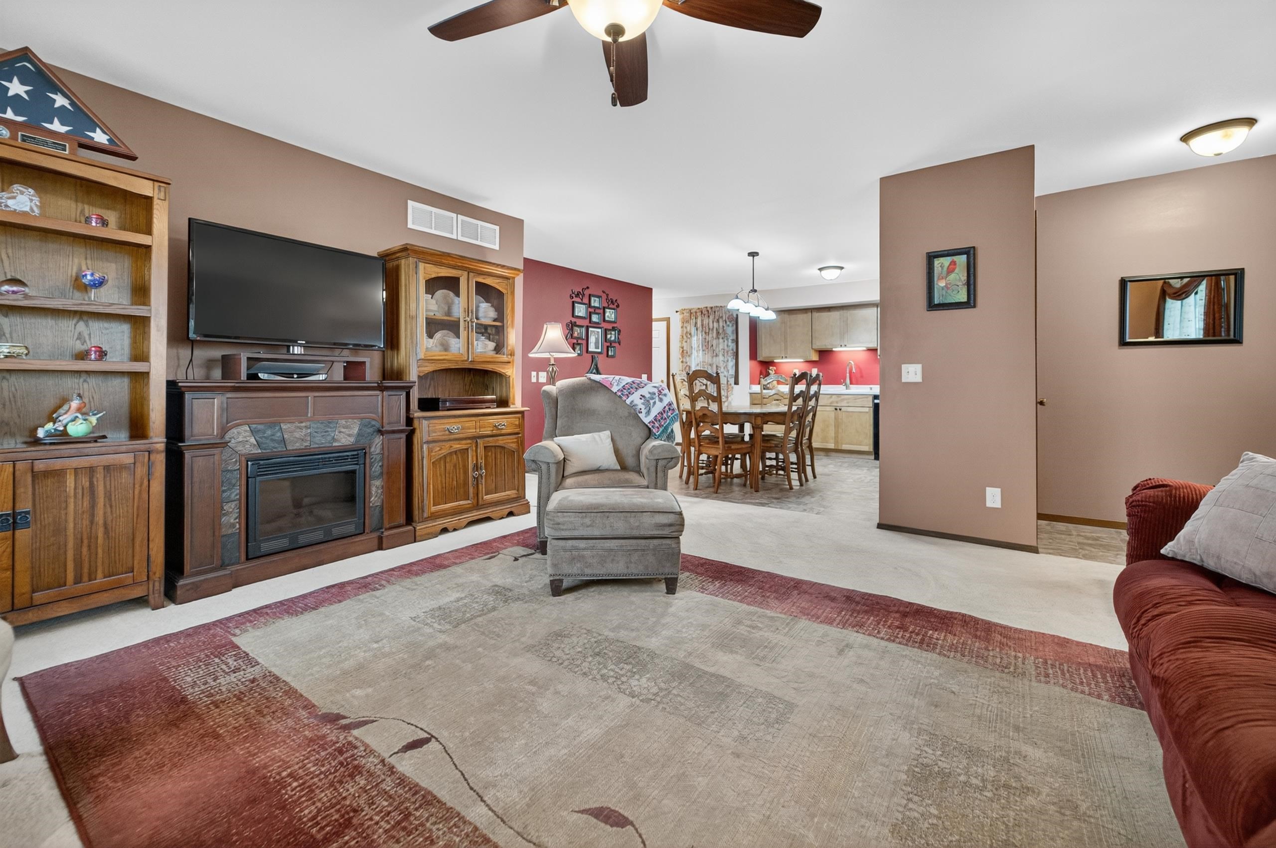 2805 Independence Lane