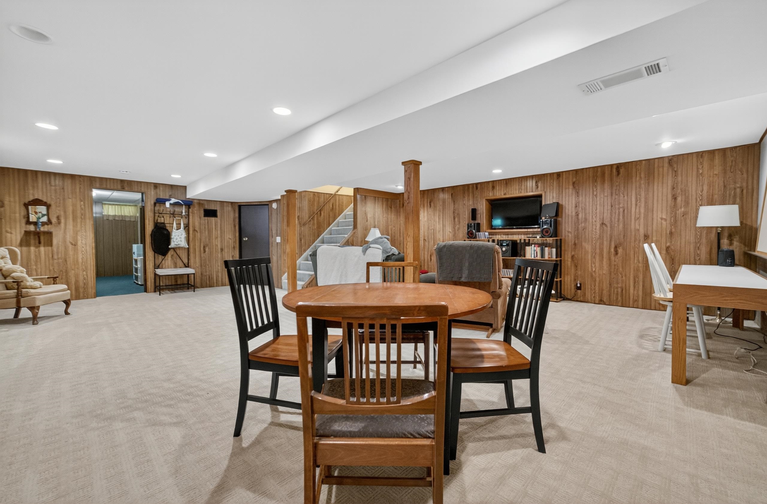 2805 Independence Lane