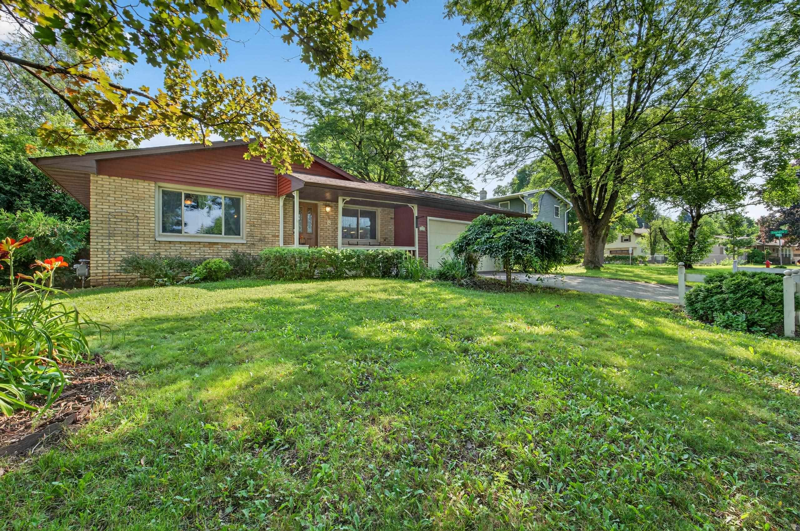 2805 Independence Lane