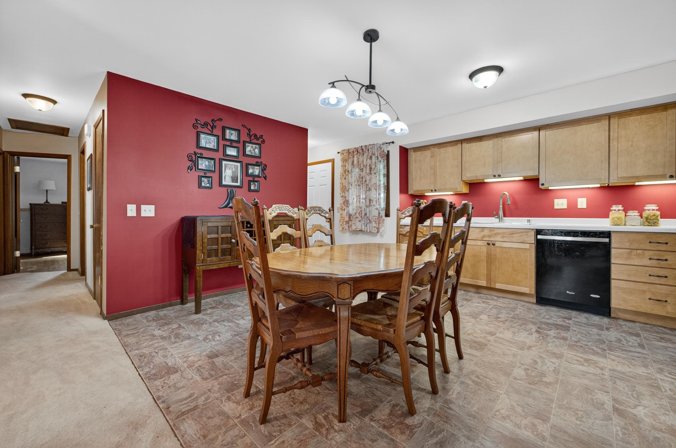 2805 Independence Lane