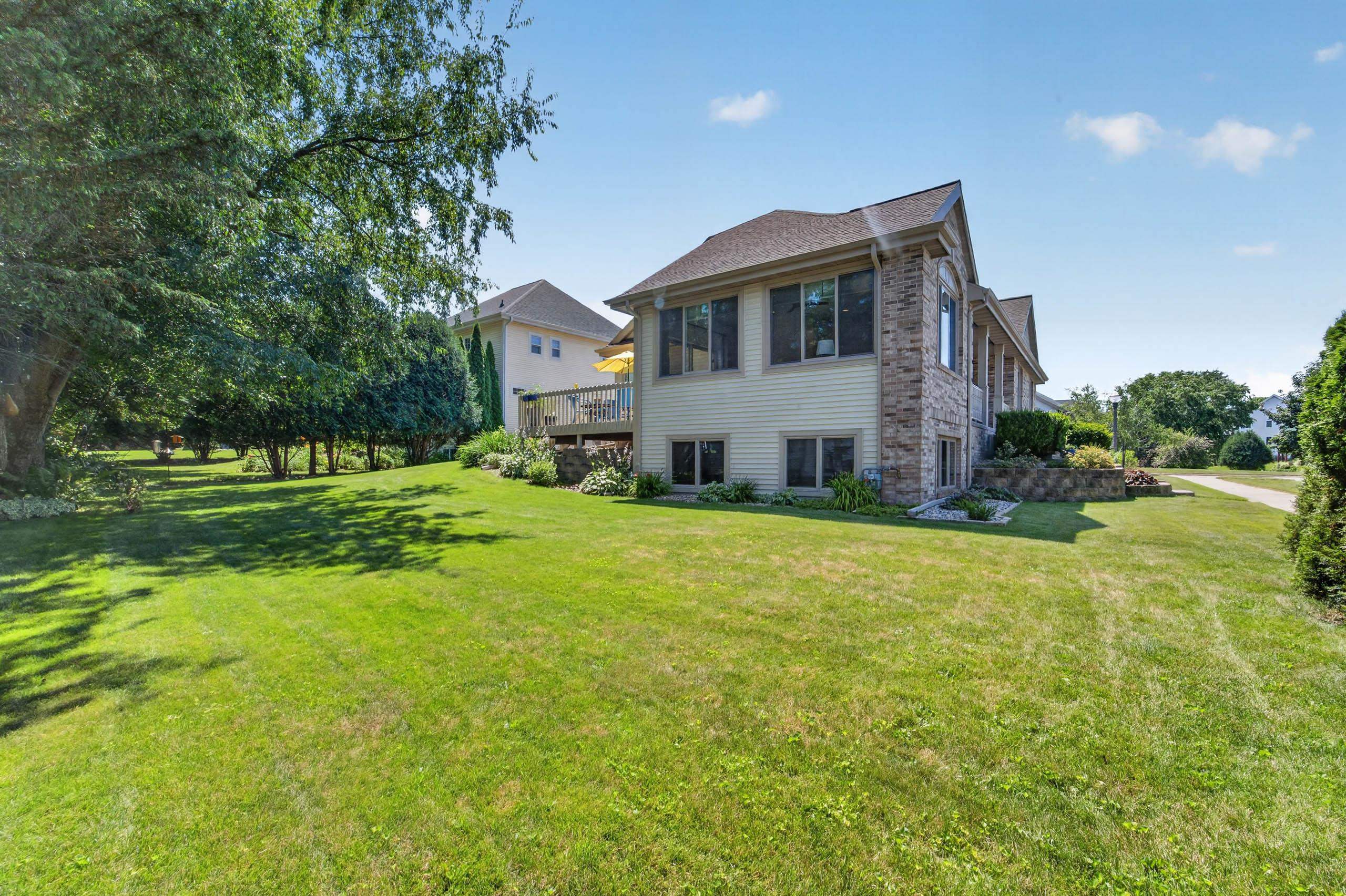 1158 Bluebird Trail