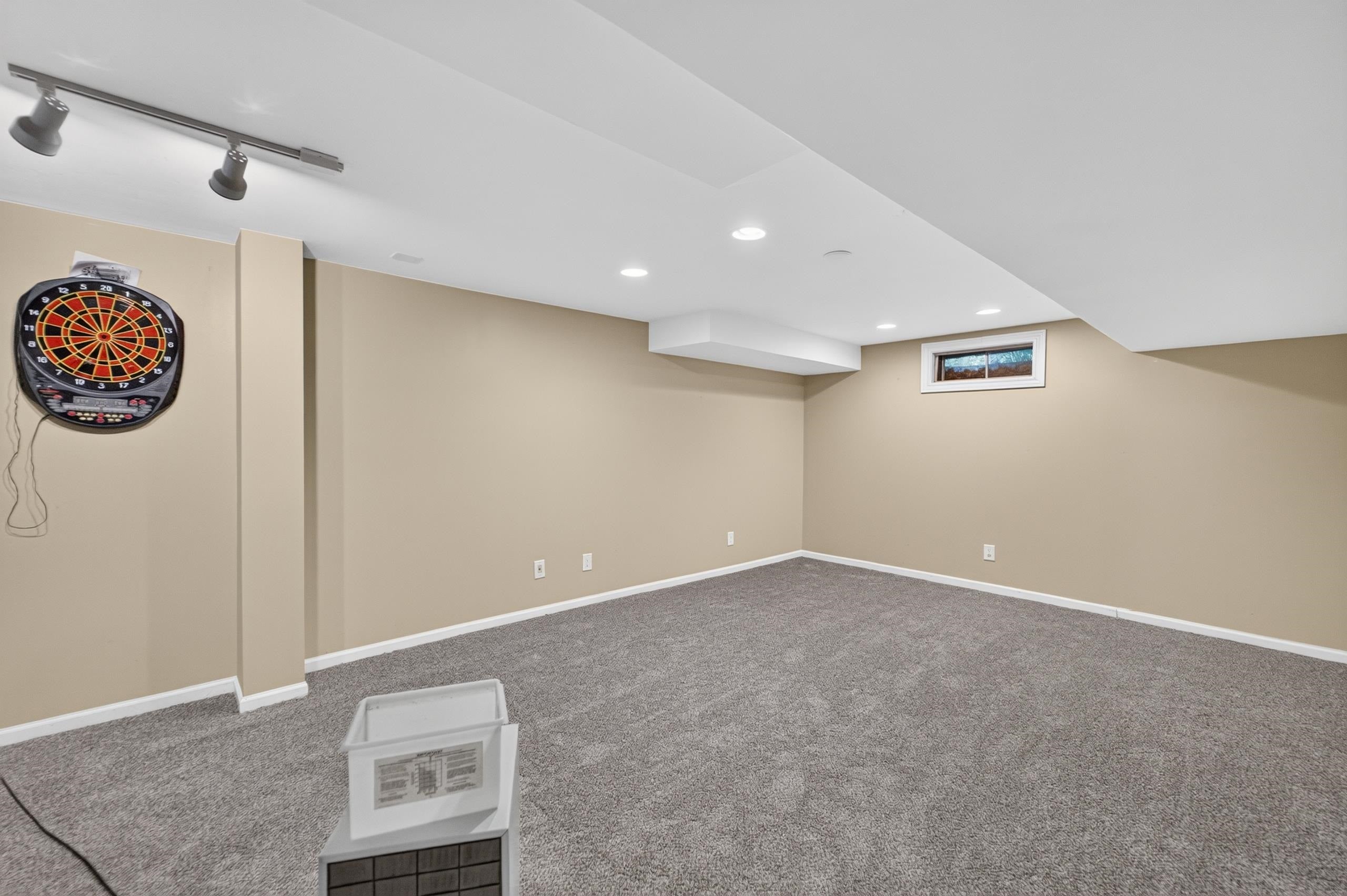 873 Peregrine Circle