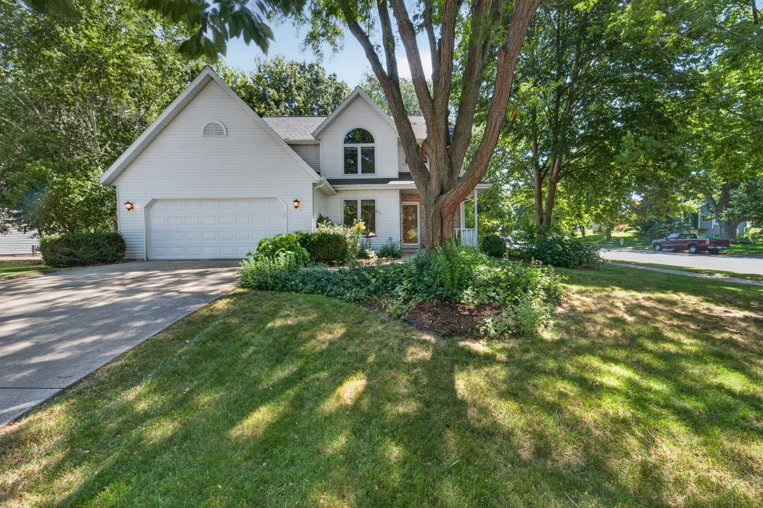 873 Peregrine Circle