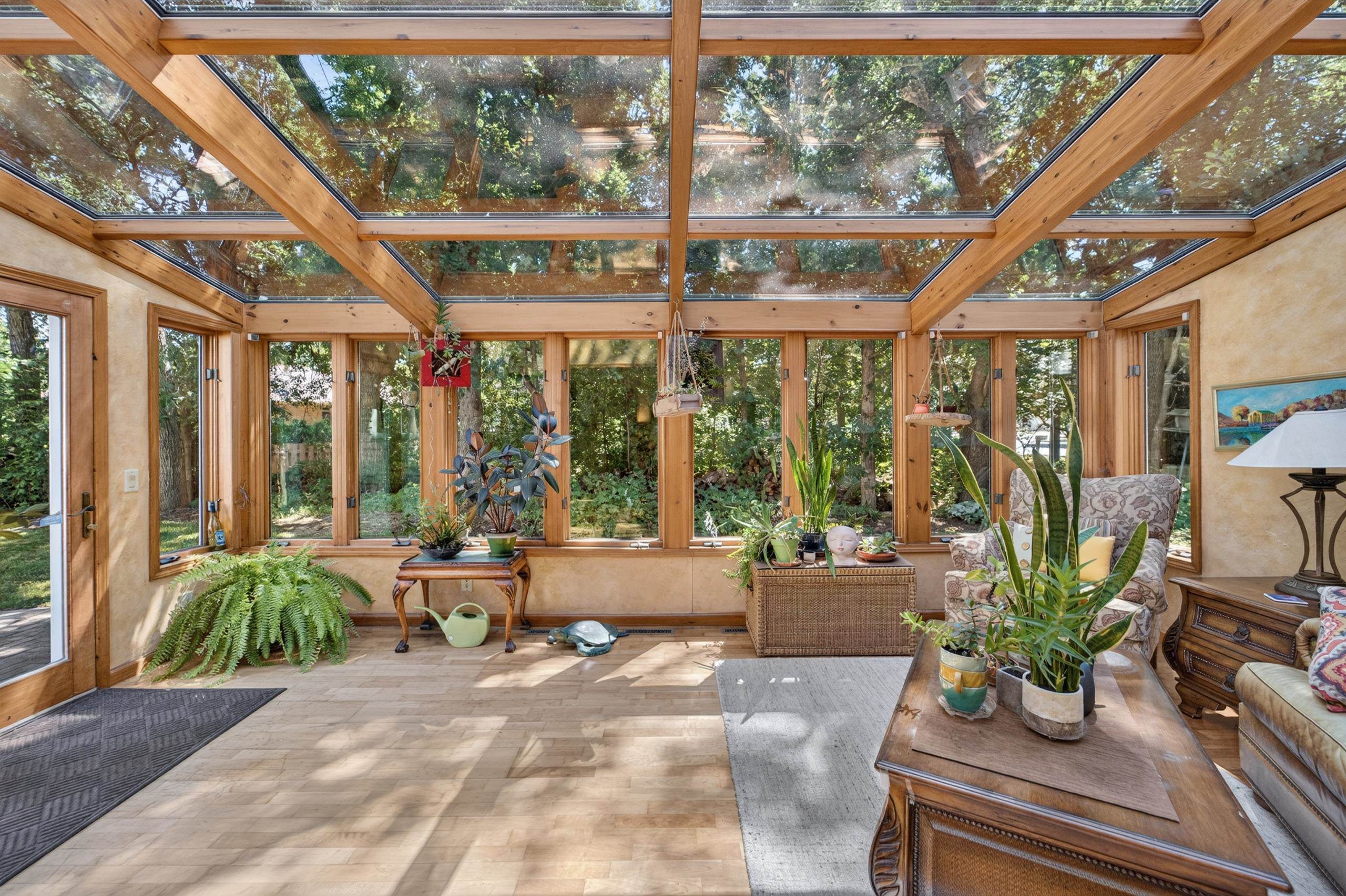 873 Peregrine Circle