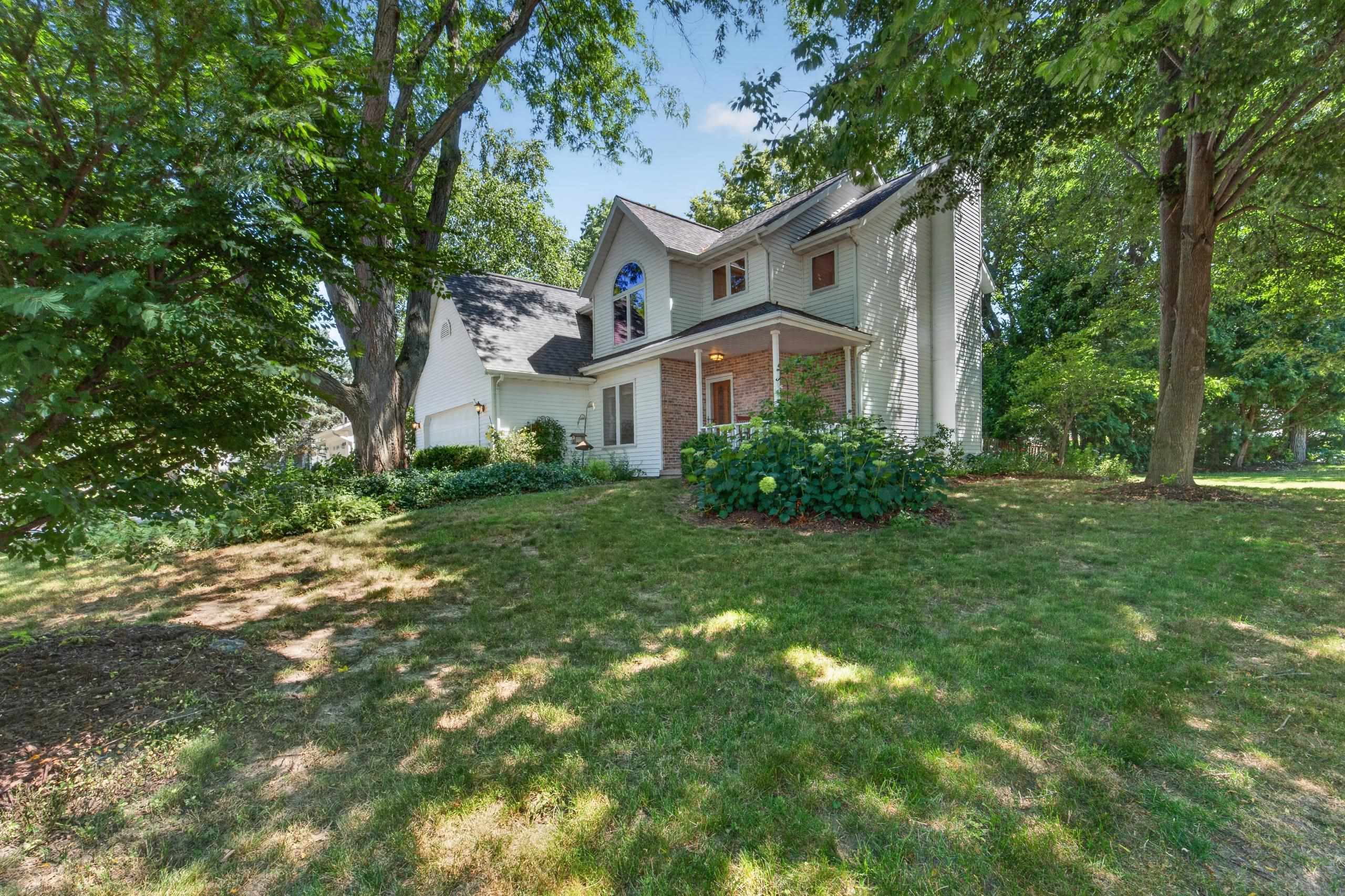 873 Peregrine Circle