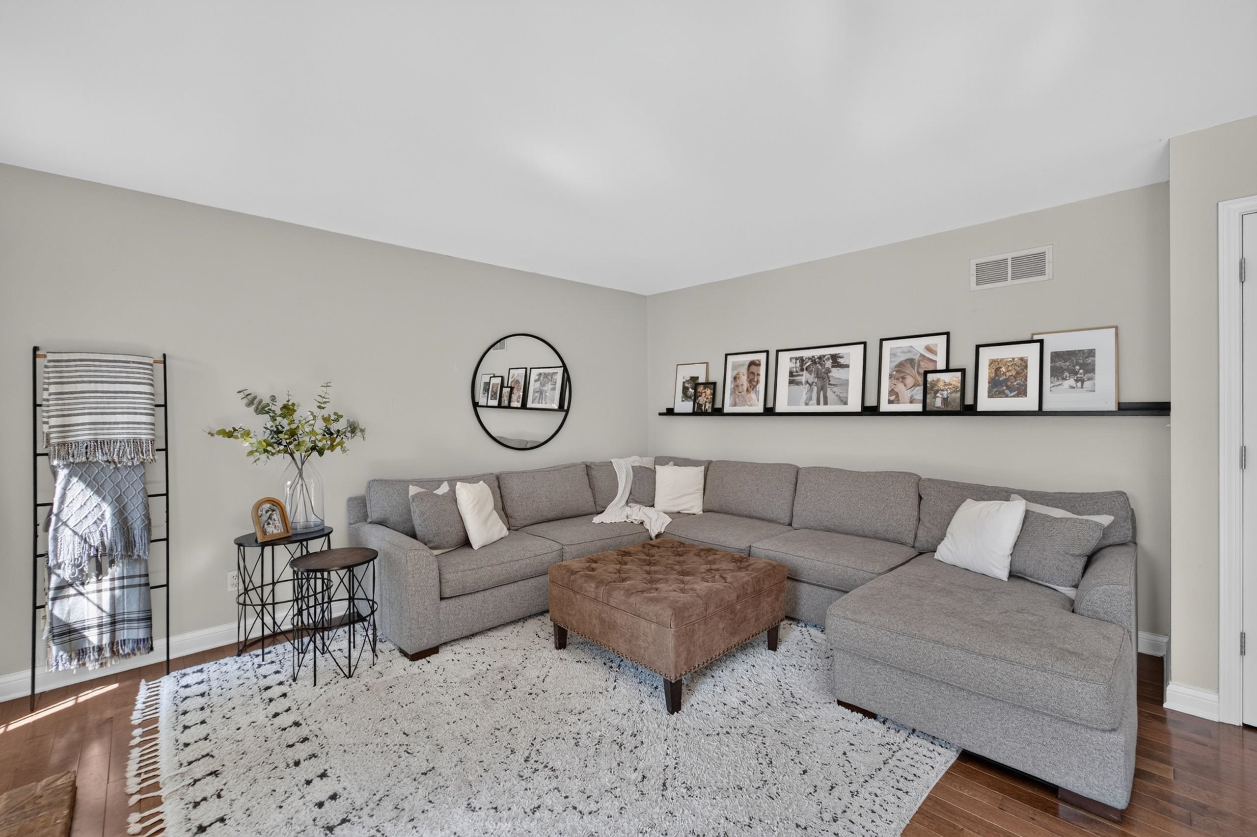 8819 W Whispering Oaks Court
