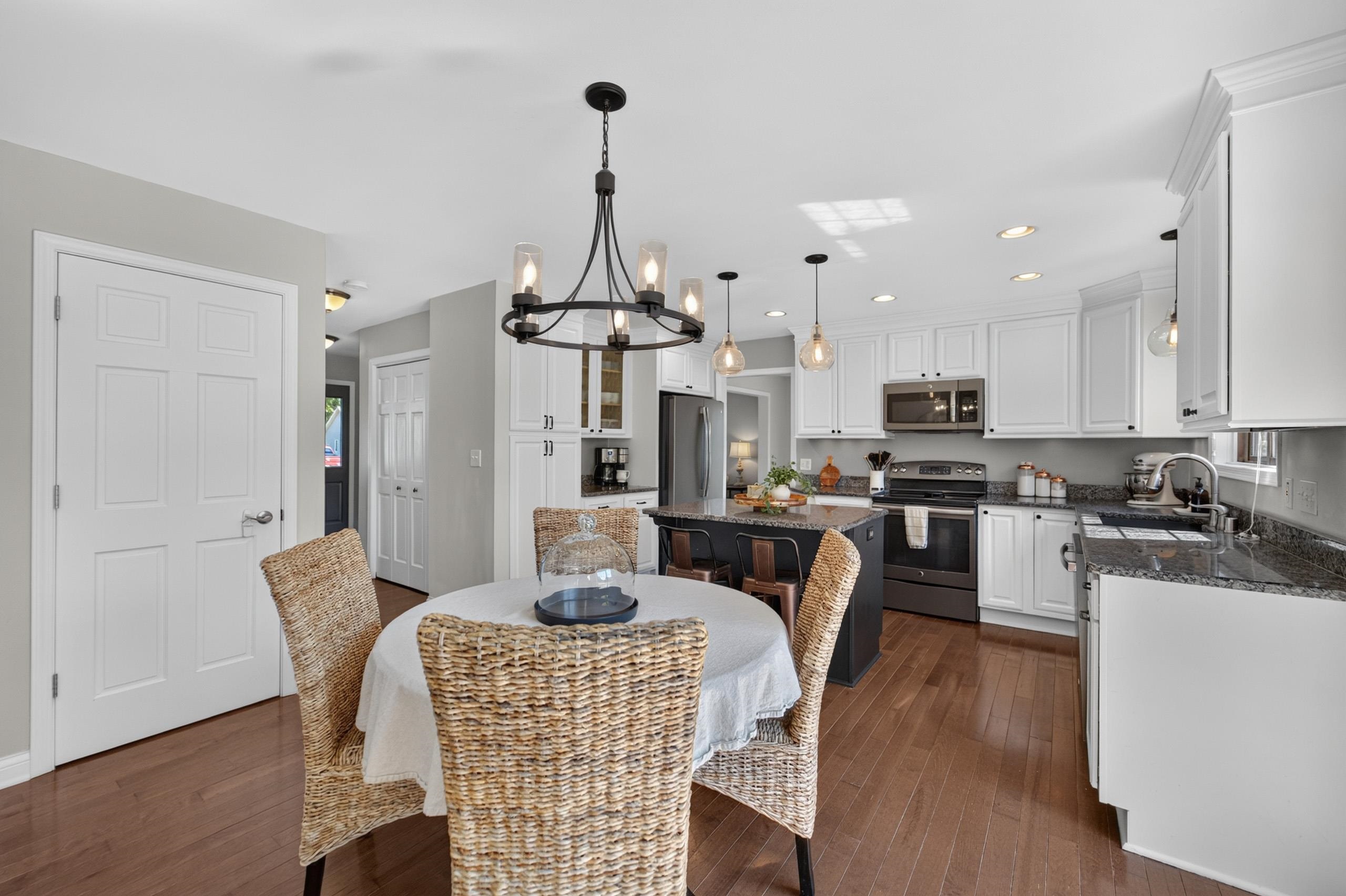 8819 W Whispering Oaks Court
