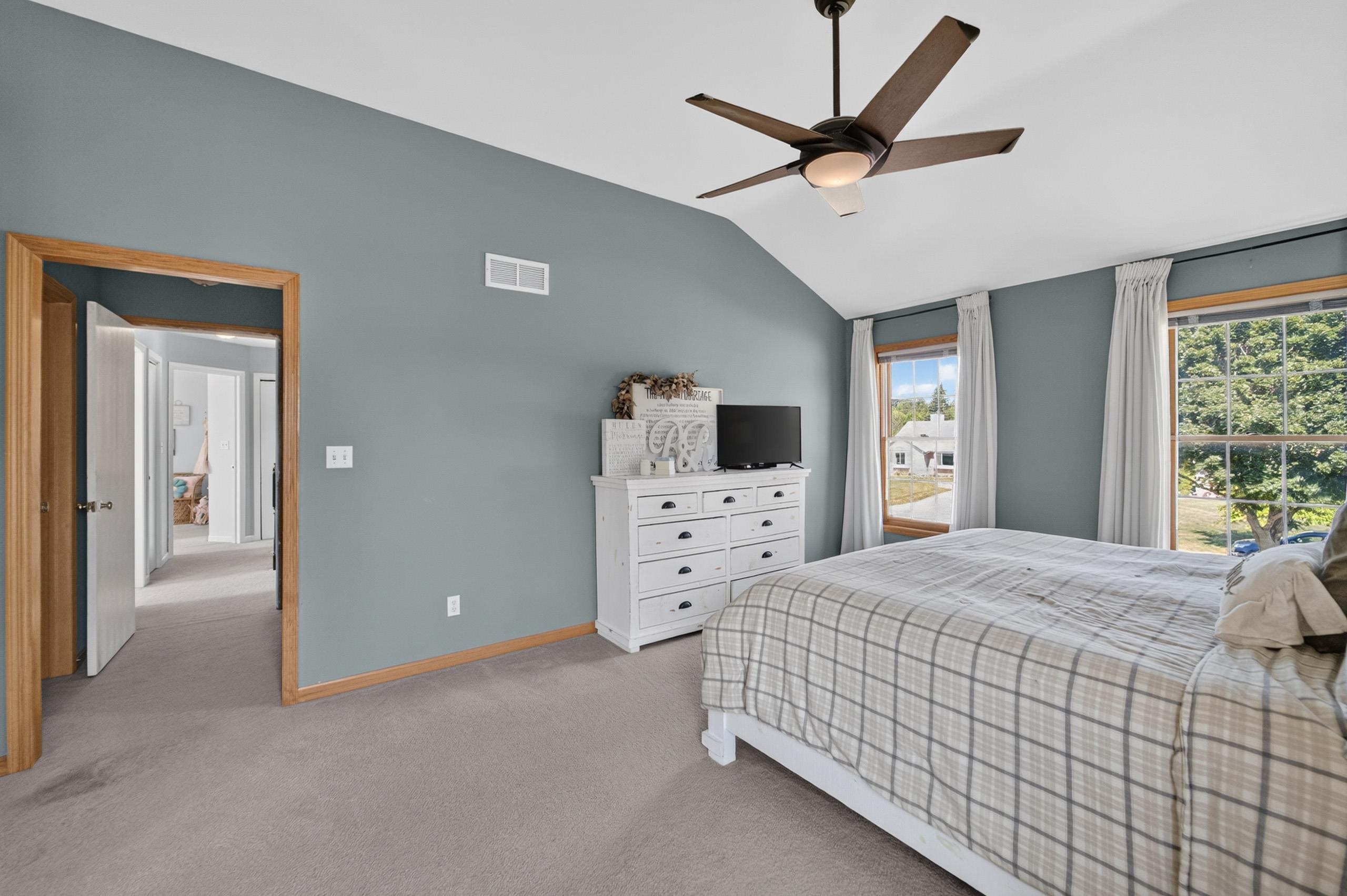 8819 W Whispering Oaks Court
