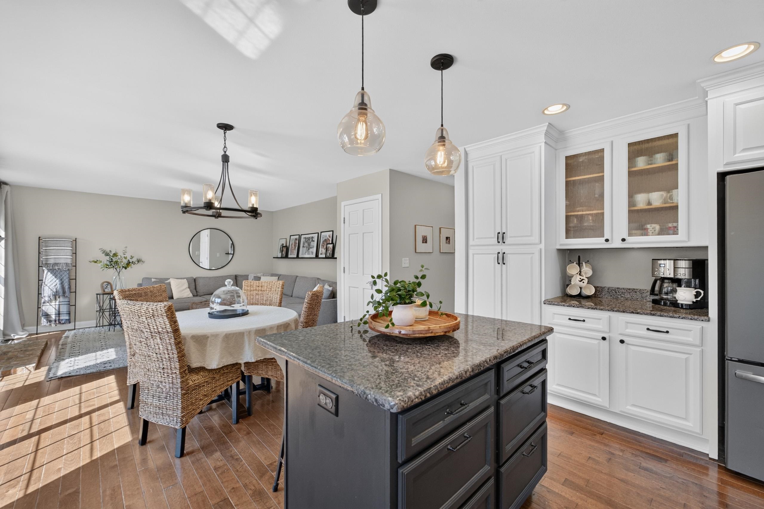 8819 W Whispering Oaks Court