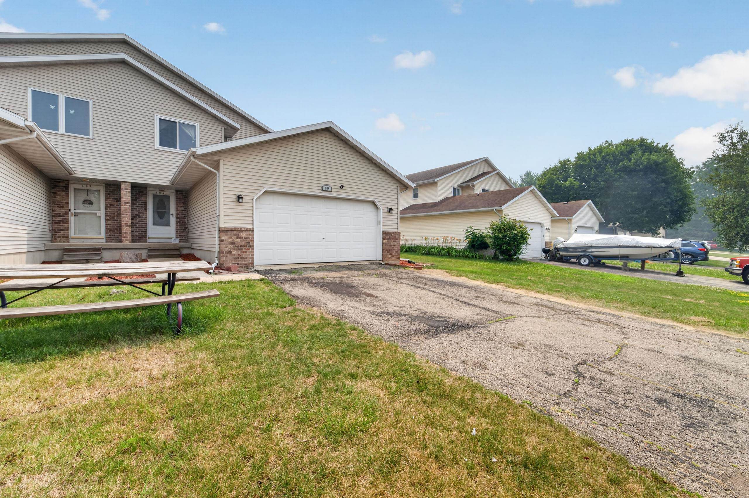 104 Woodview Drive
