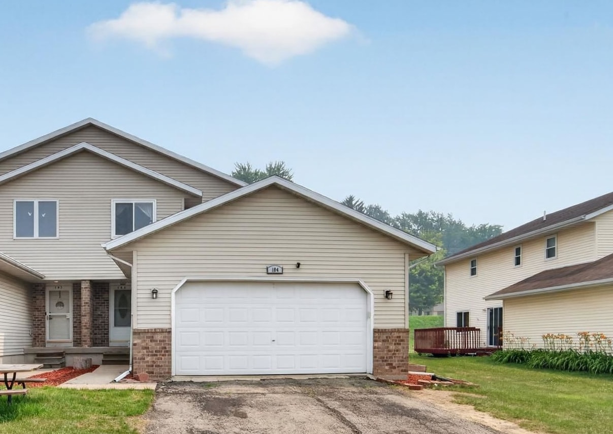 104 Woodview Drive