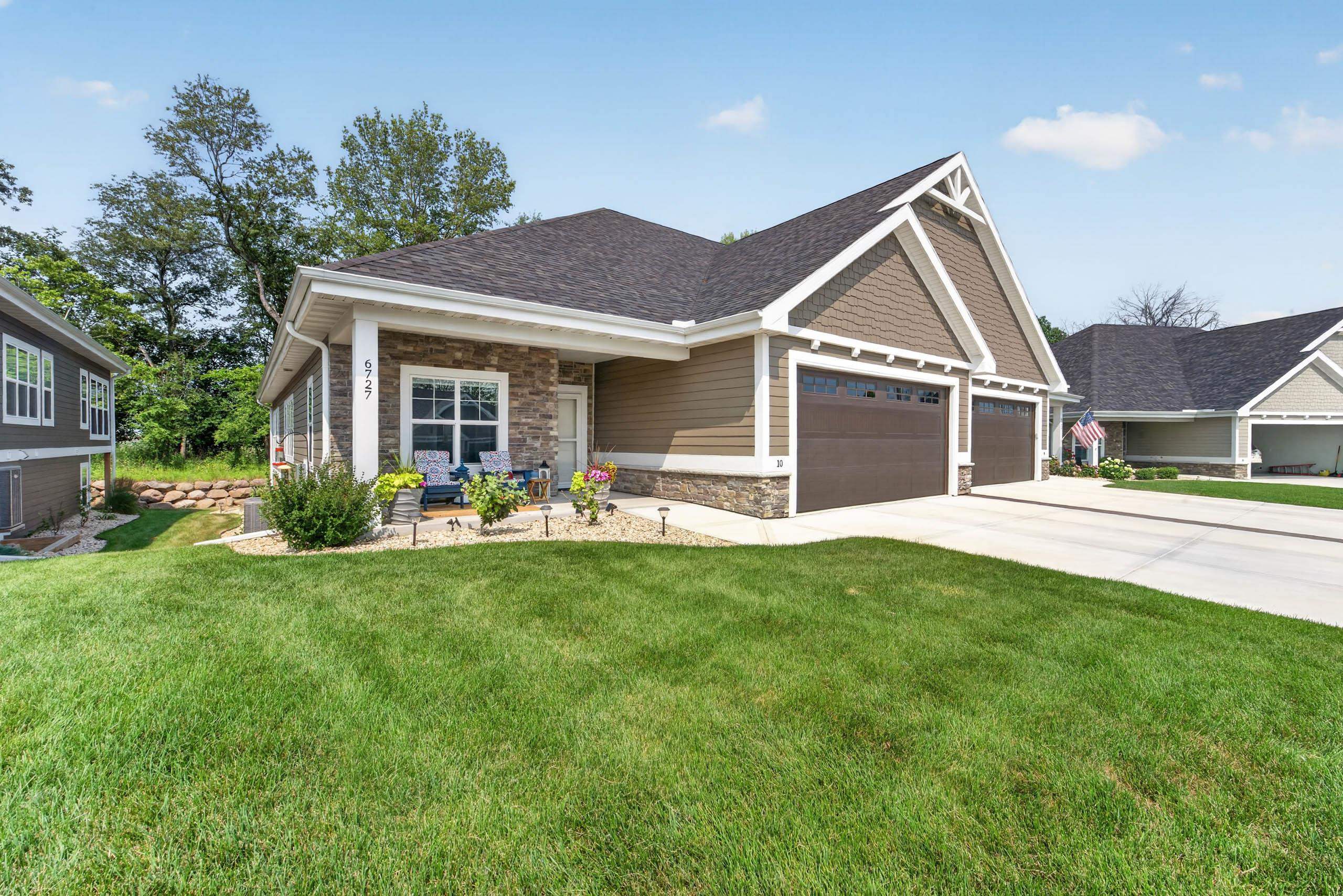 6727 Bellflower Pointe Drive