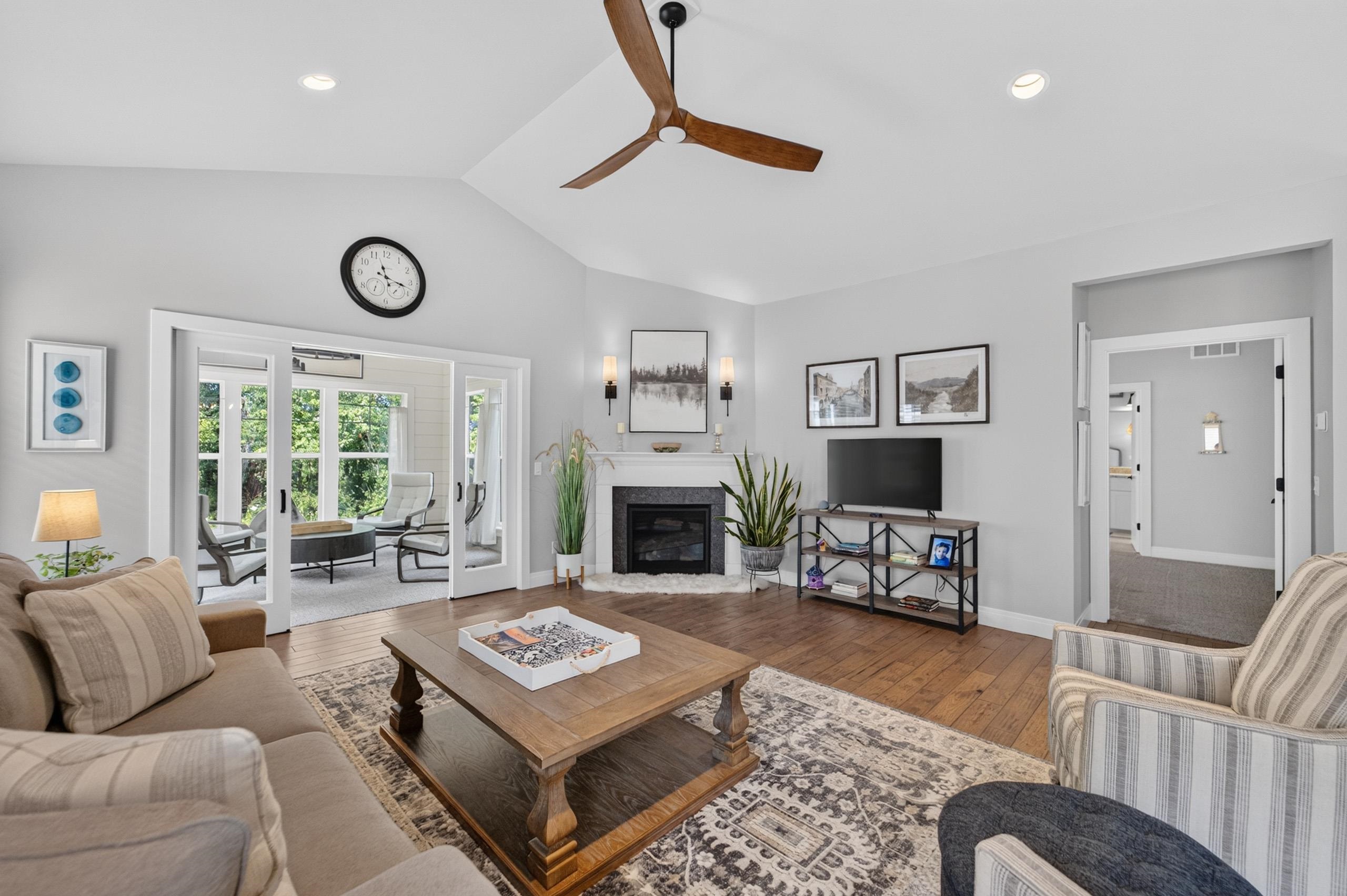 6727 Bellflower Pointe Drive