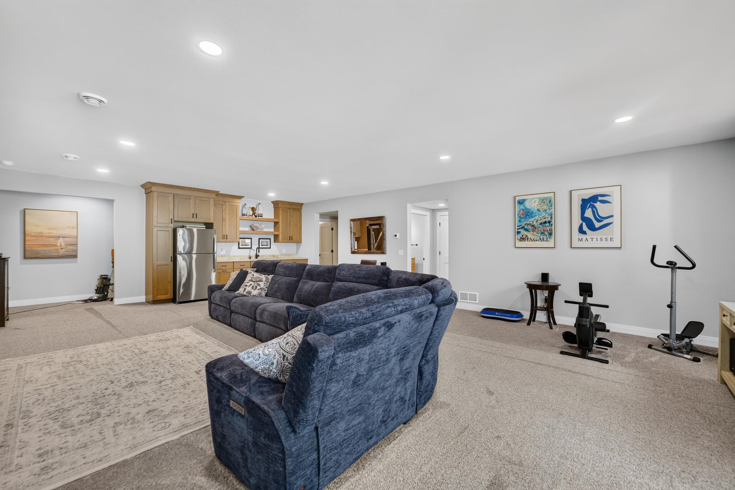 6727 Bellflower Pointe Drive
