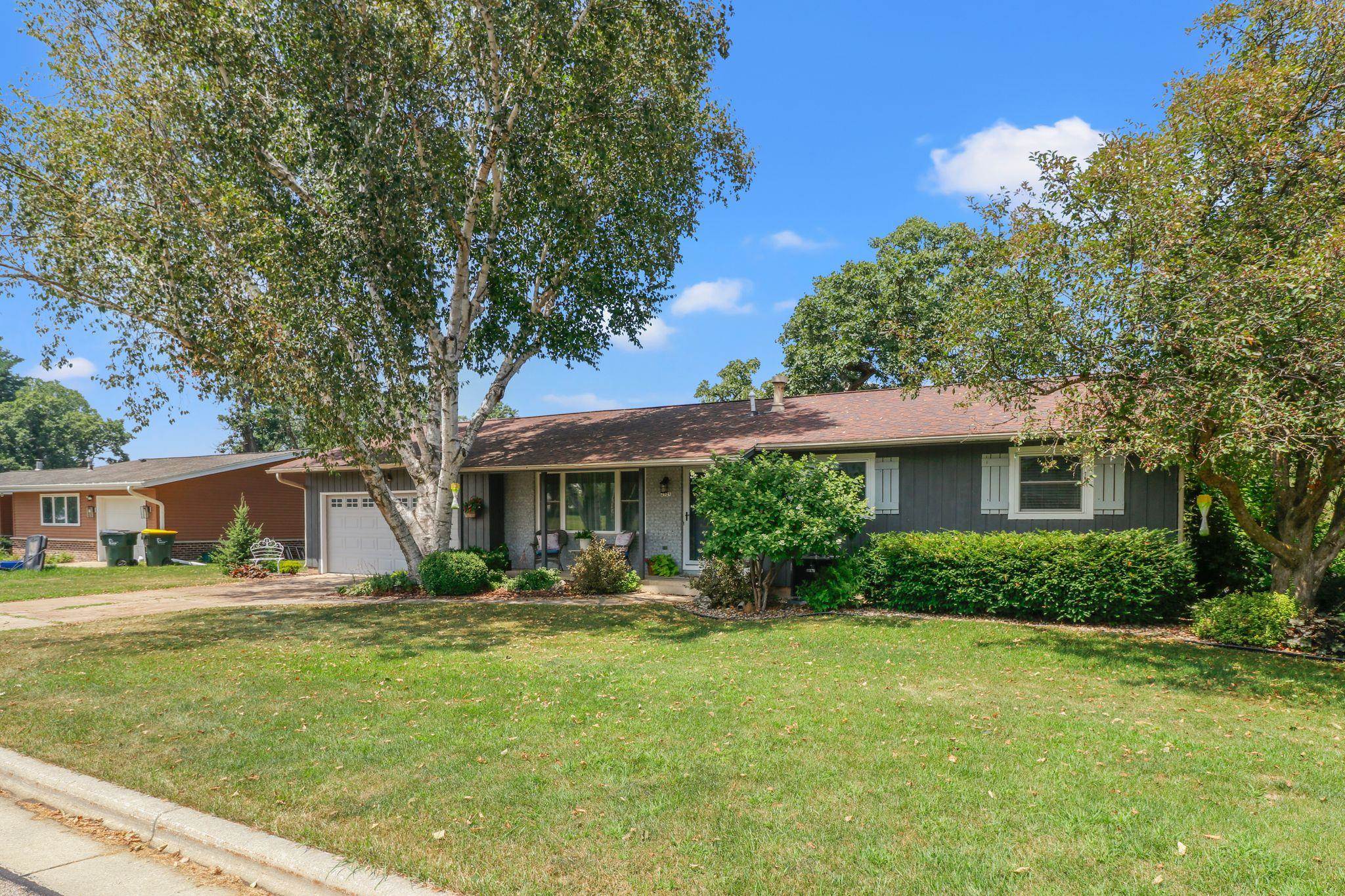 2521 Martin Street
