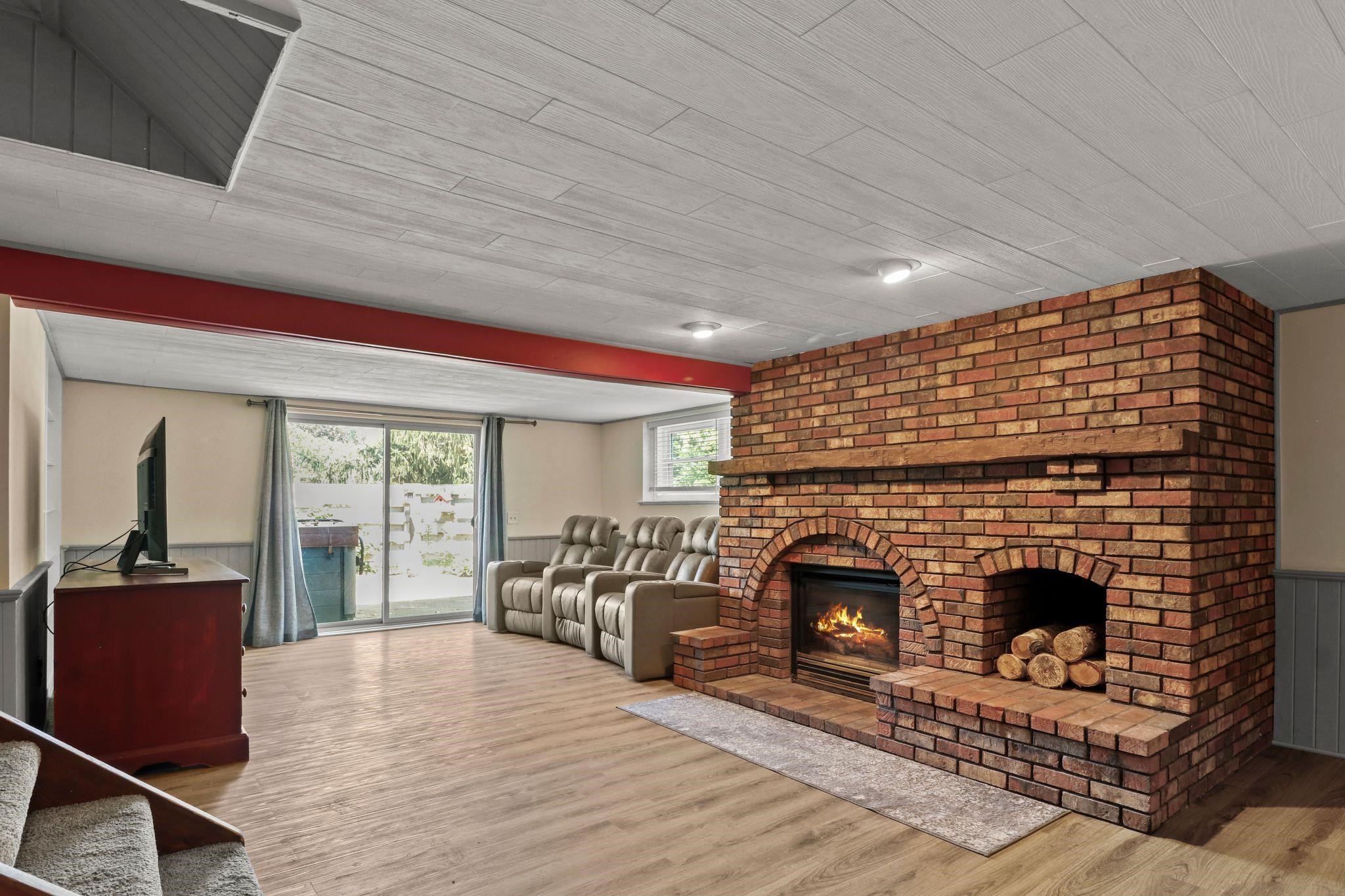 2521 Martin Street