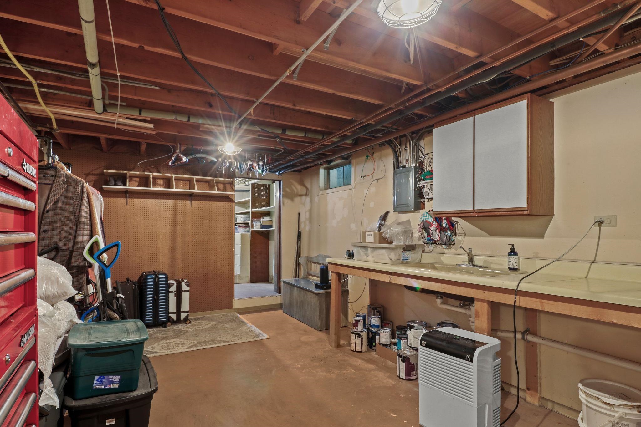 2521 Martin Street