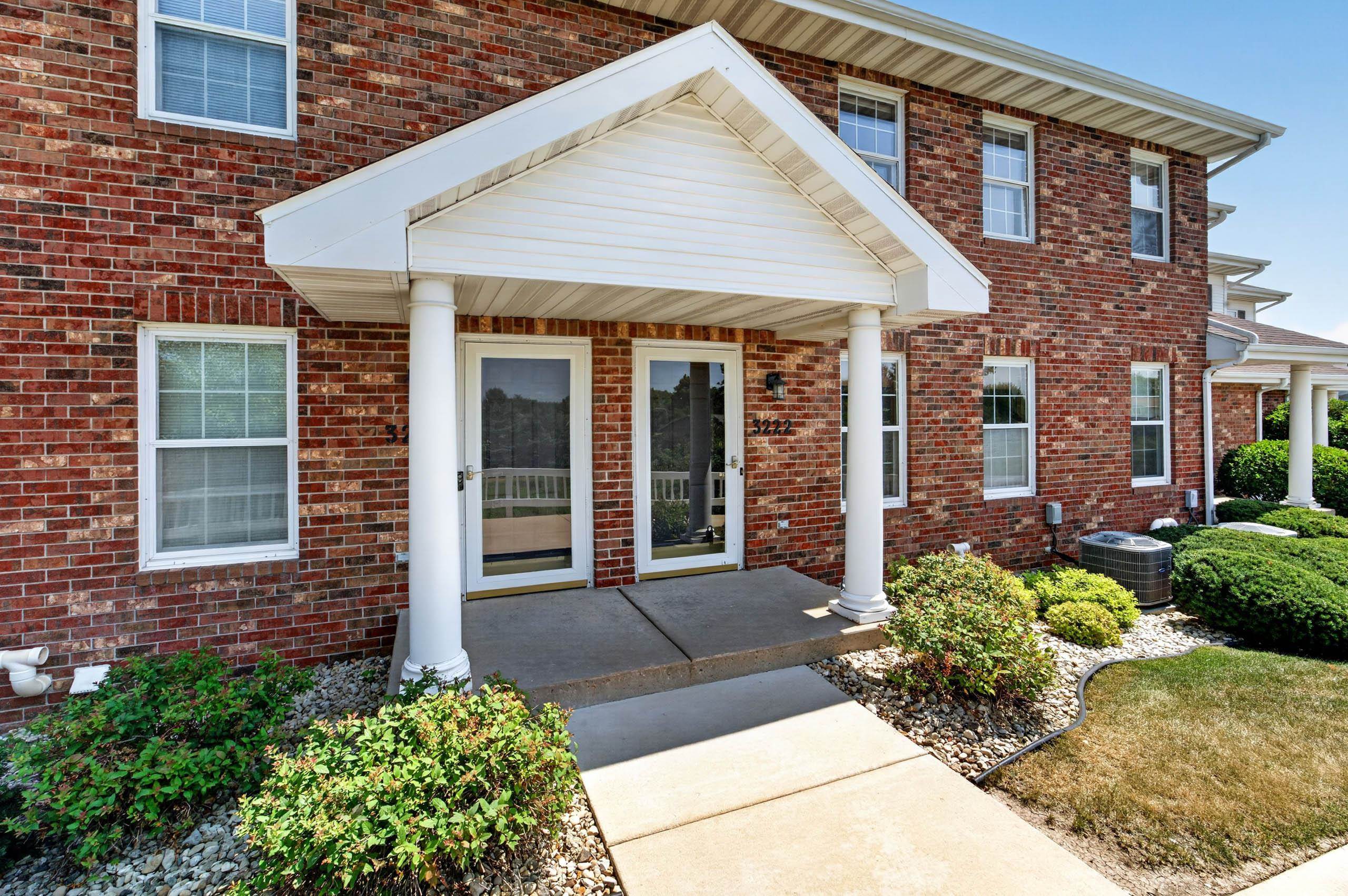 3222 Dorchester Way