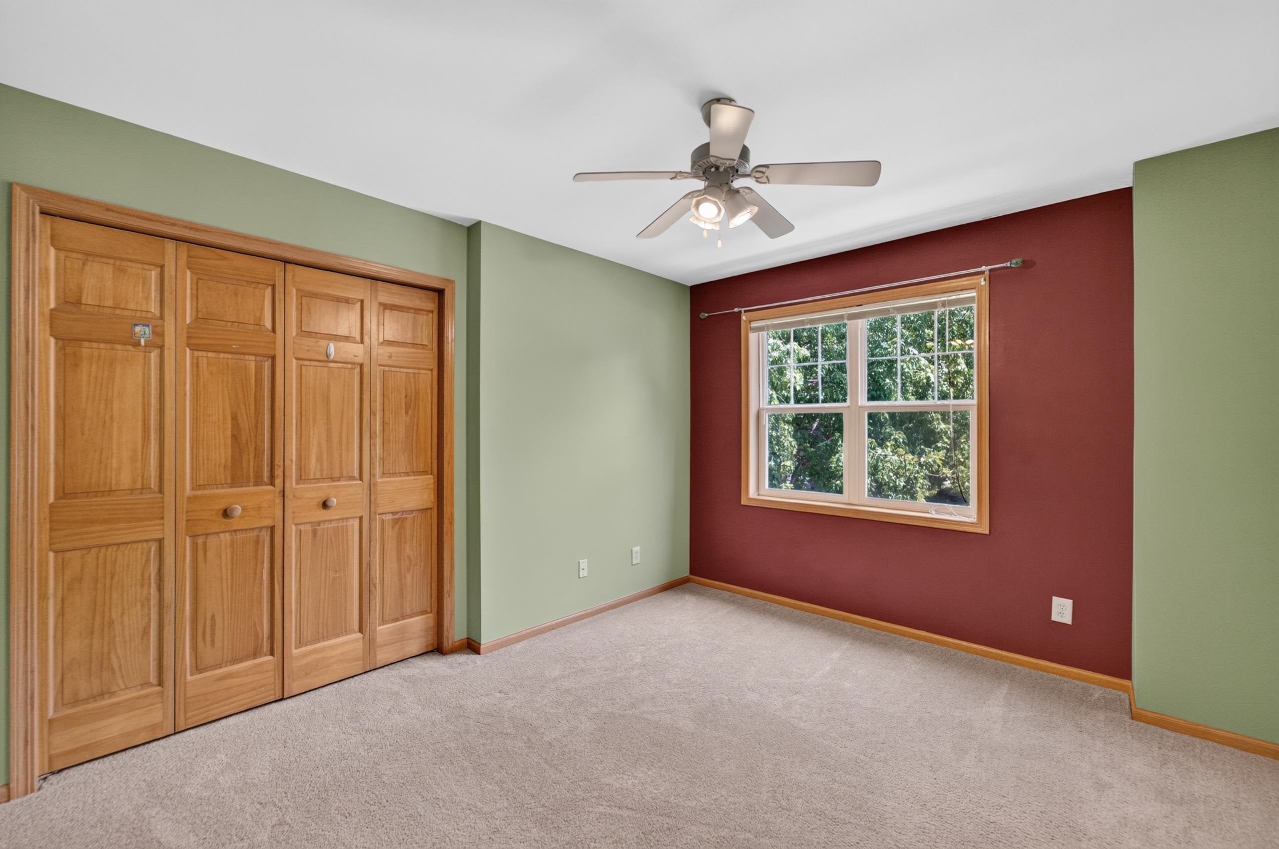 914 Eagle Crest Drive