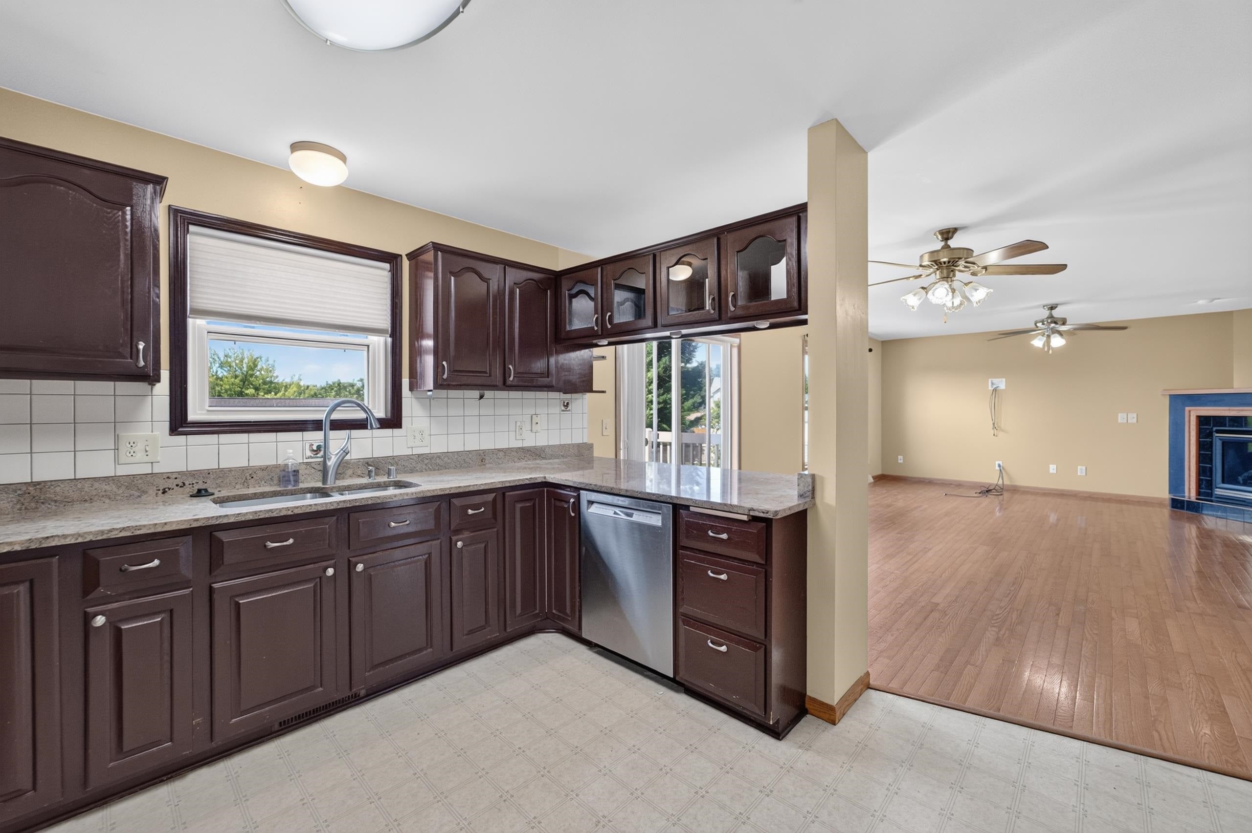 914 Eagle Crest Drive