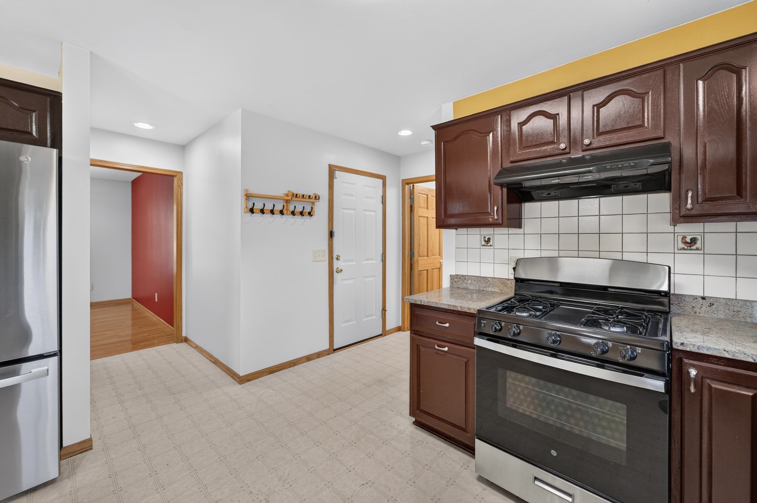 914 Eagle Crest Drive