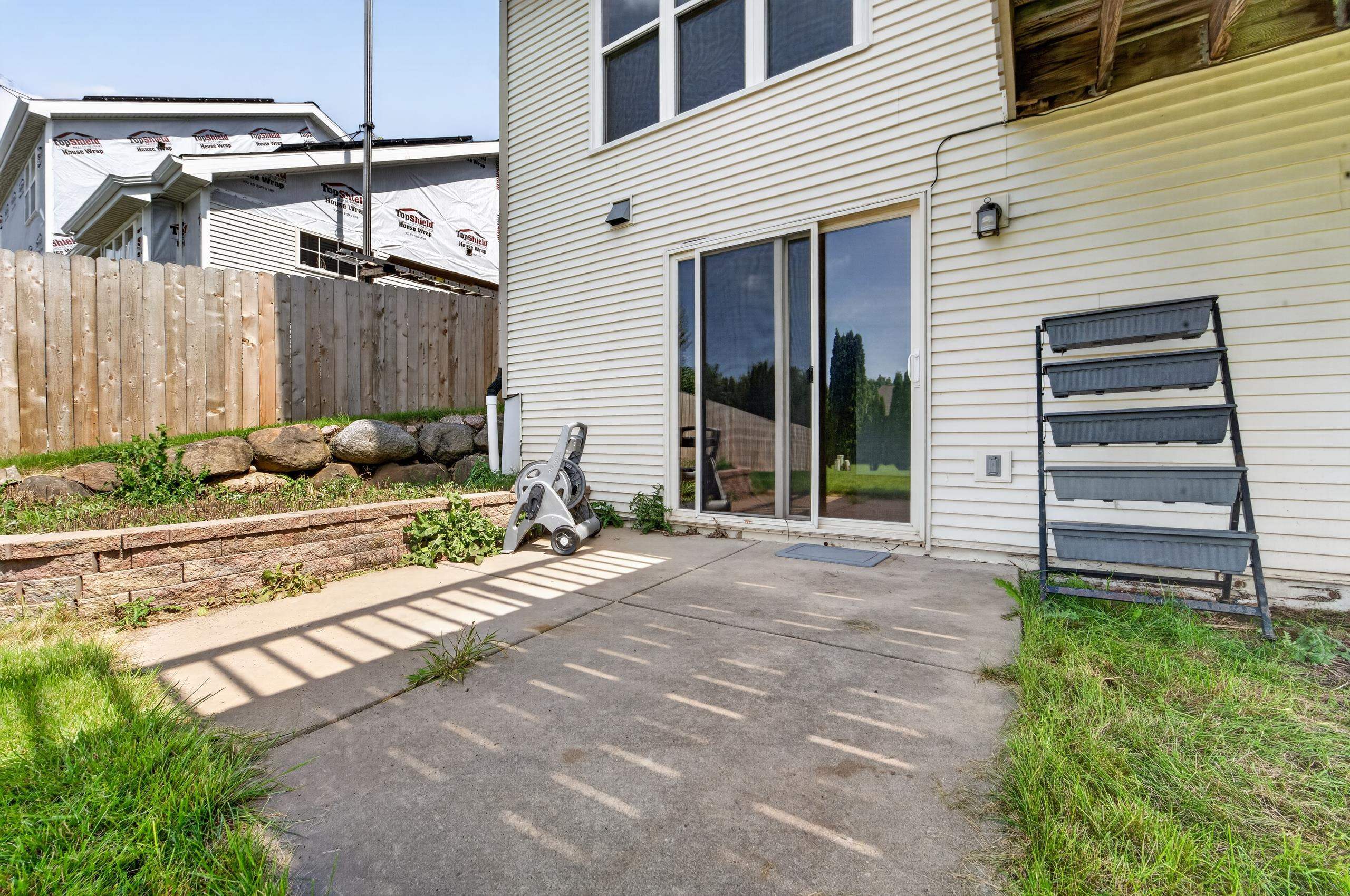 914 Eagle Crest Drive
