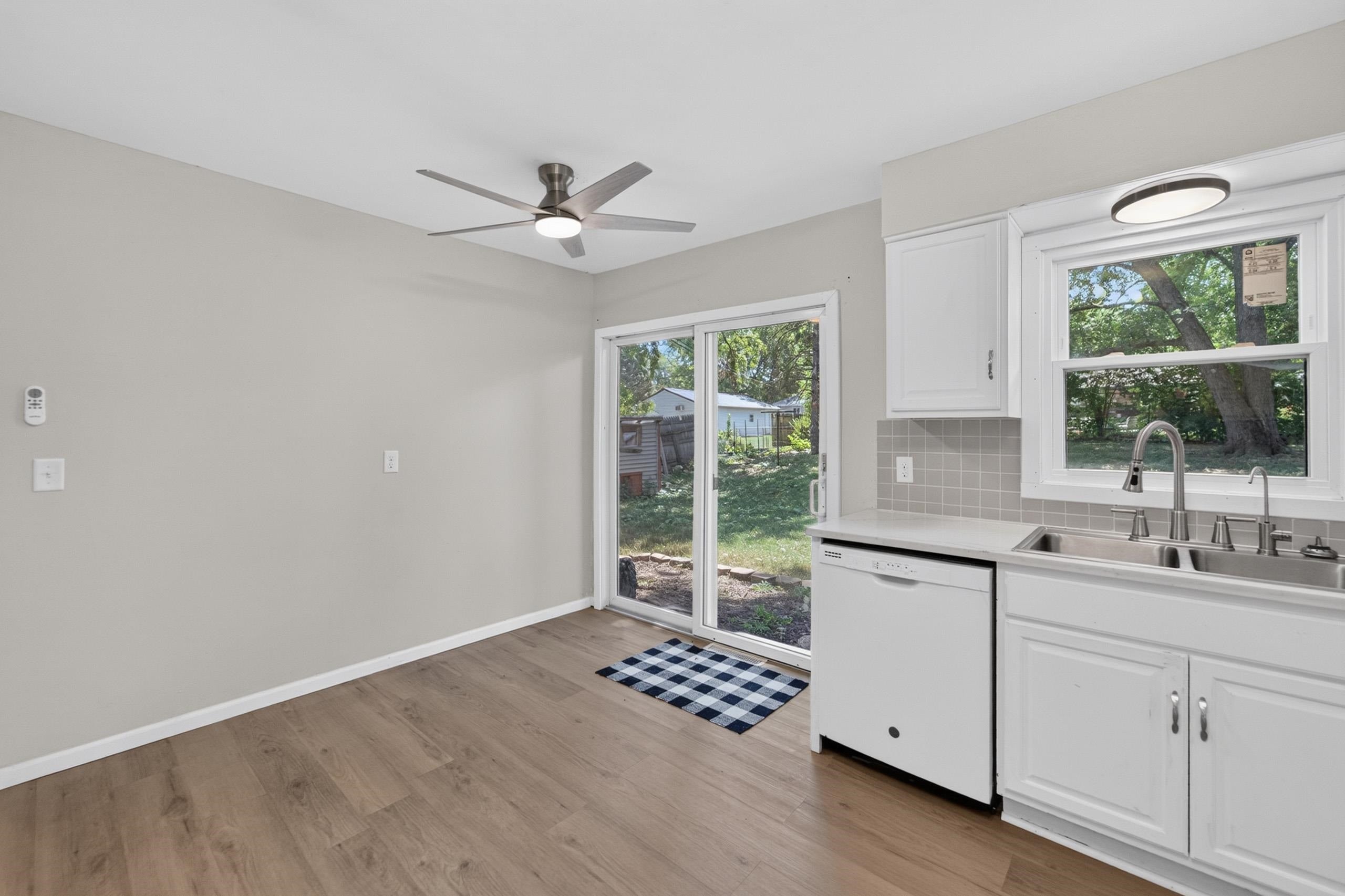 1121 Debra Lane