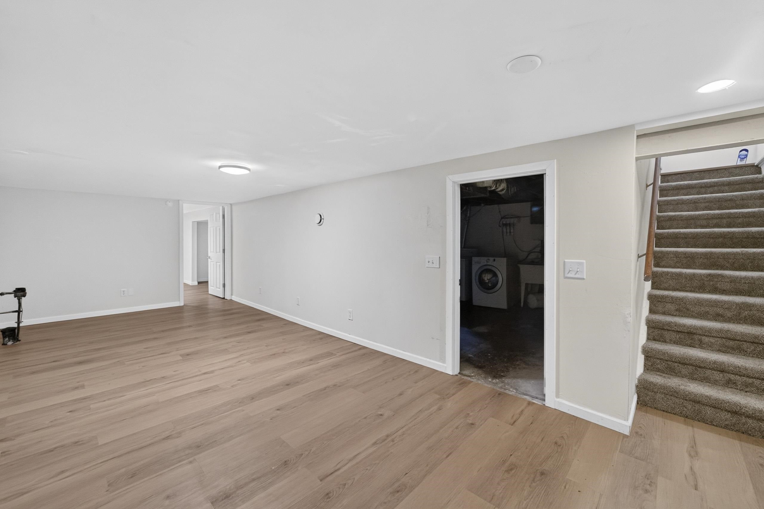1121 Debra Lane