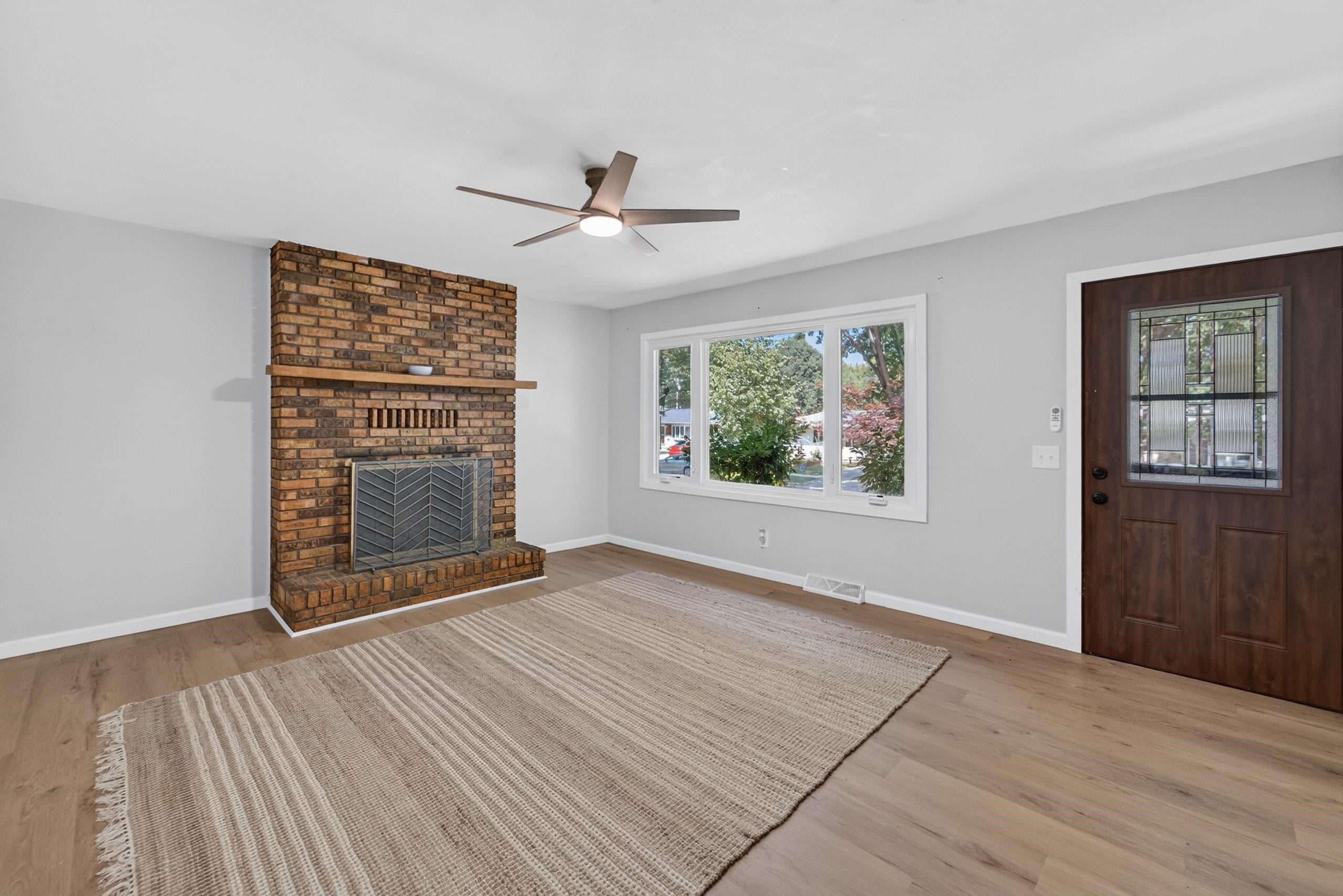 1121 Debra Lane