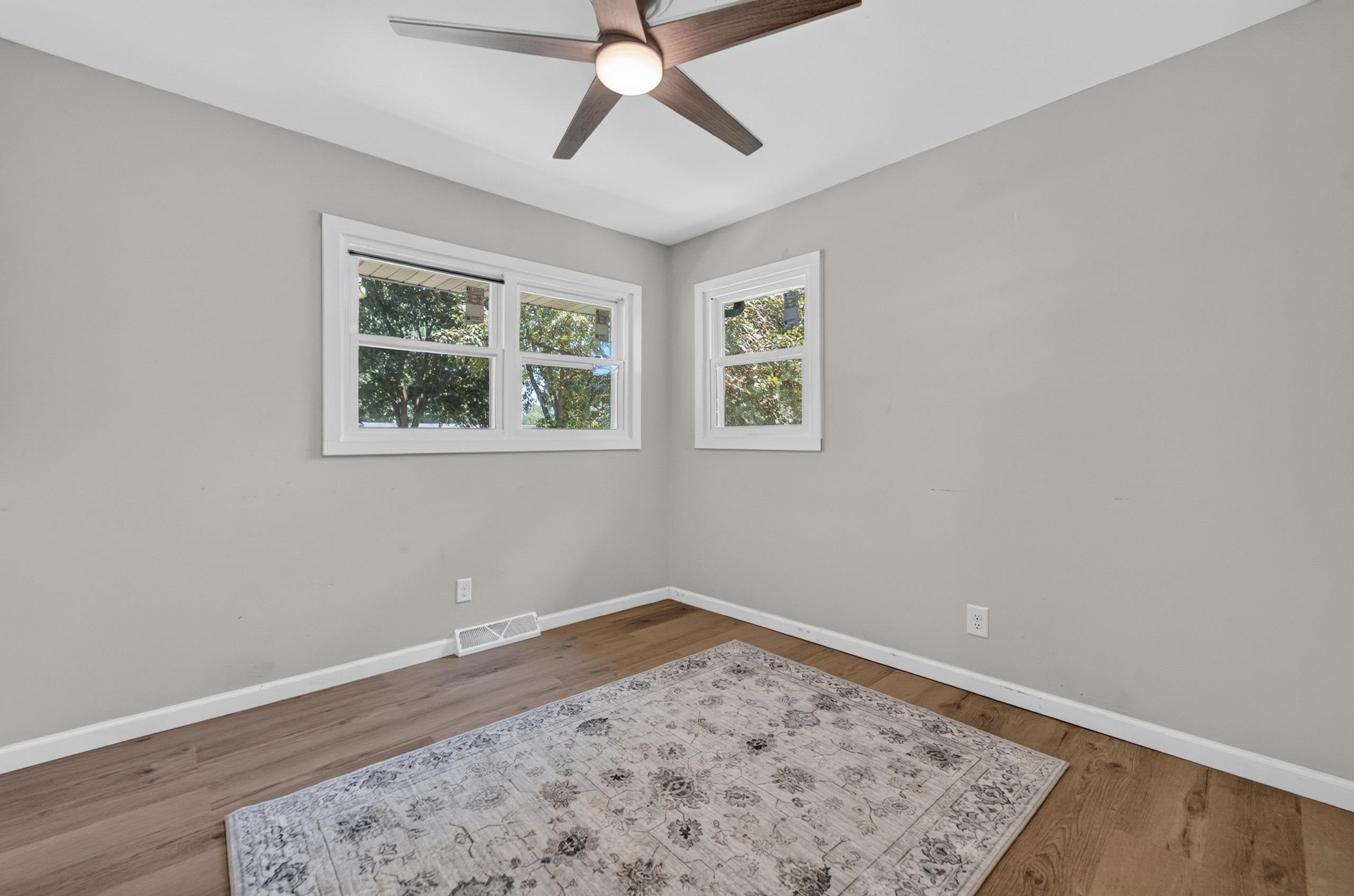 1121 Debra Lane