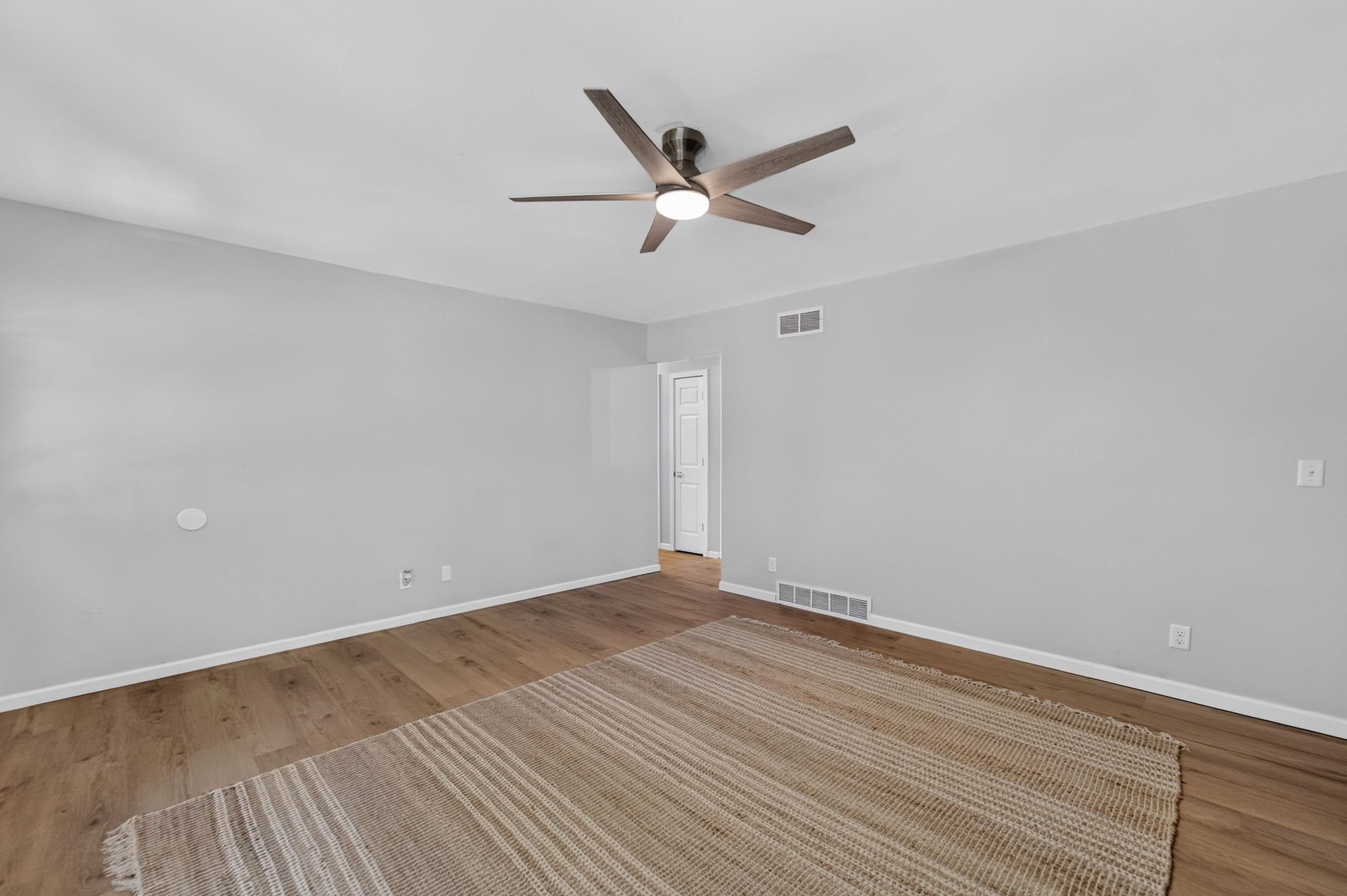 1121 Debra Lane