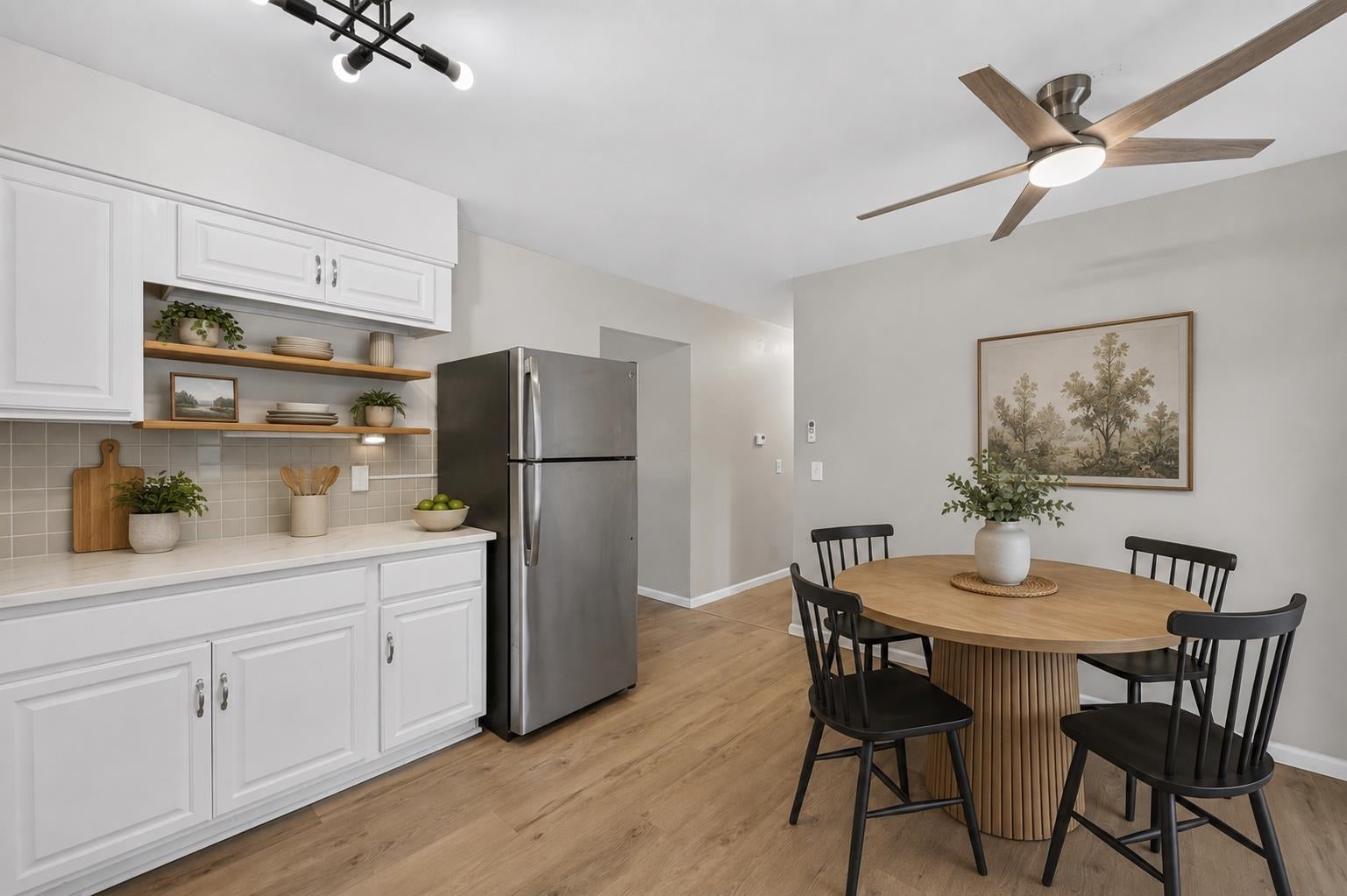 1121 Debra Lane