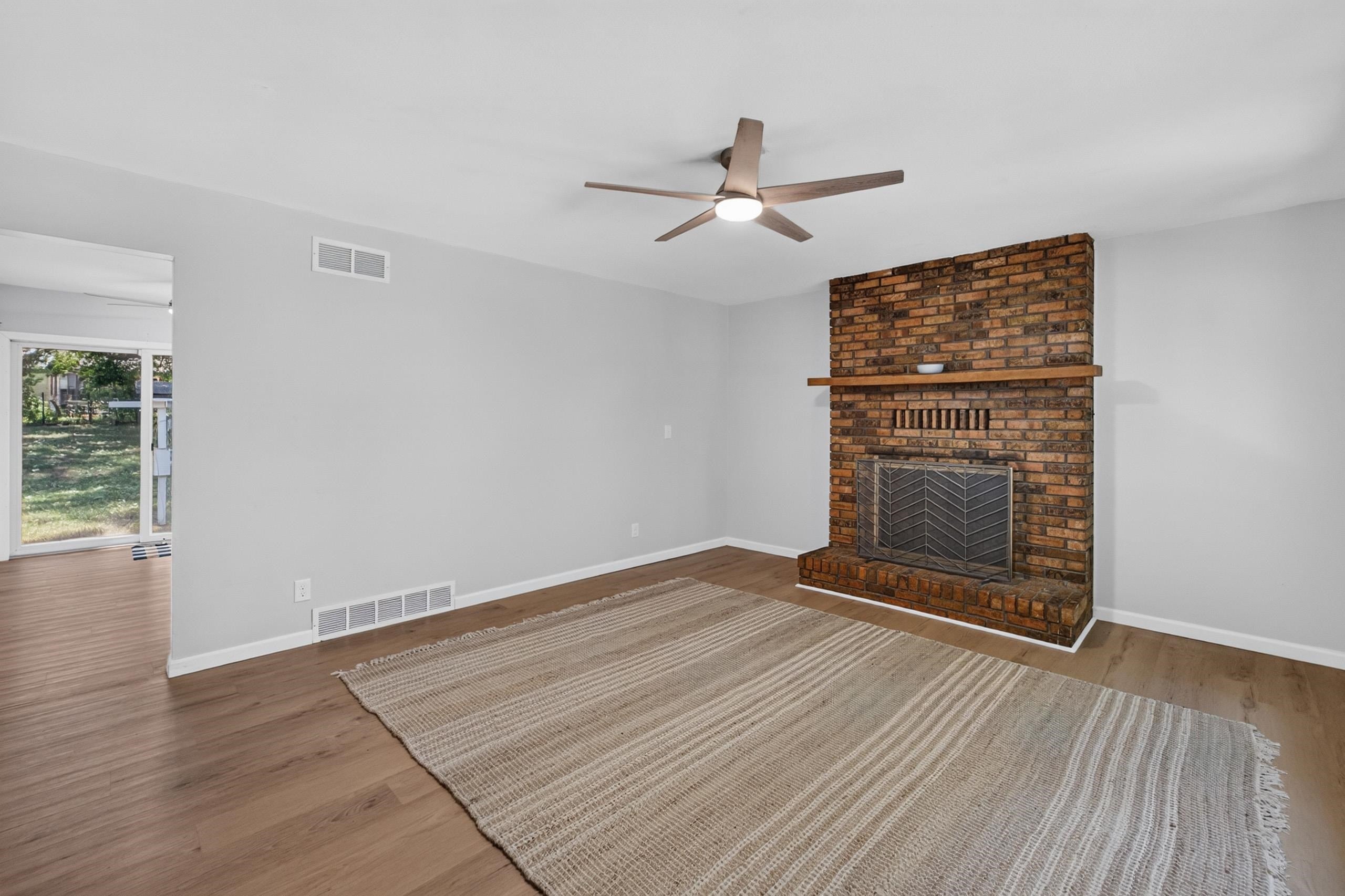 1121 Debra Lane